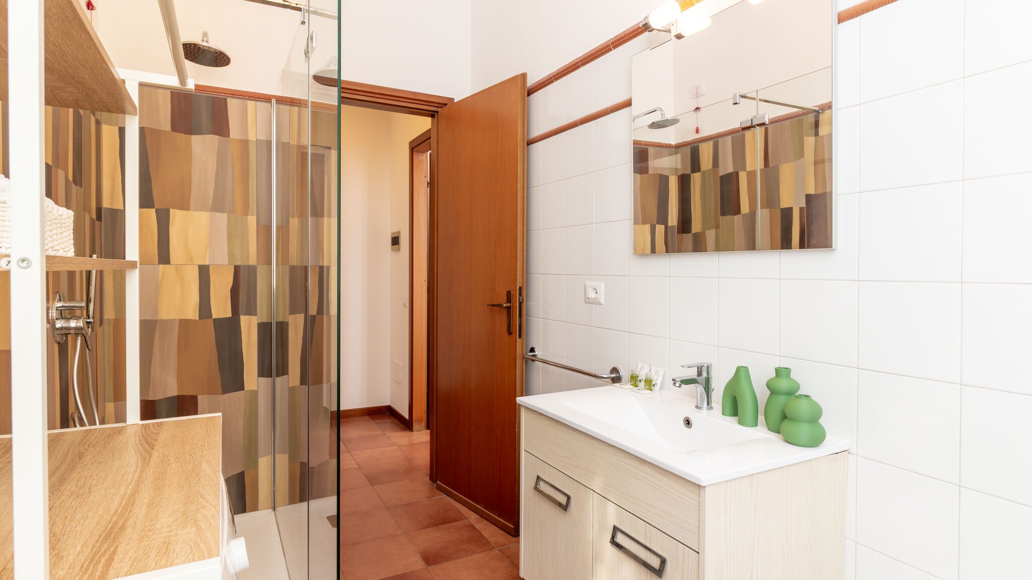 Italianway Monza La ringhiera fiorita - 102 by Houset