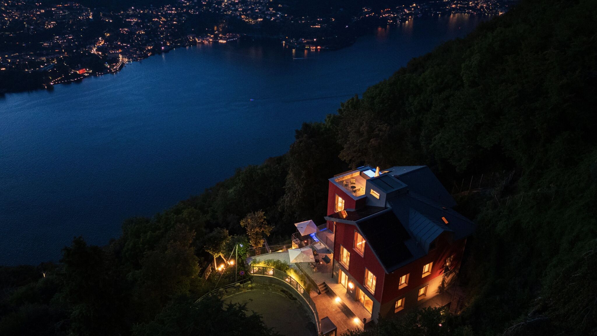 Italianway Brunate Villa Rouge by Elite Villas