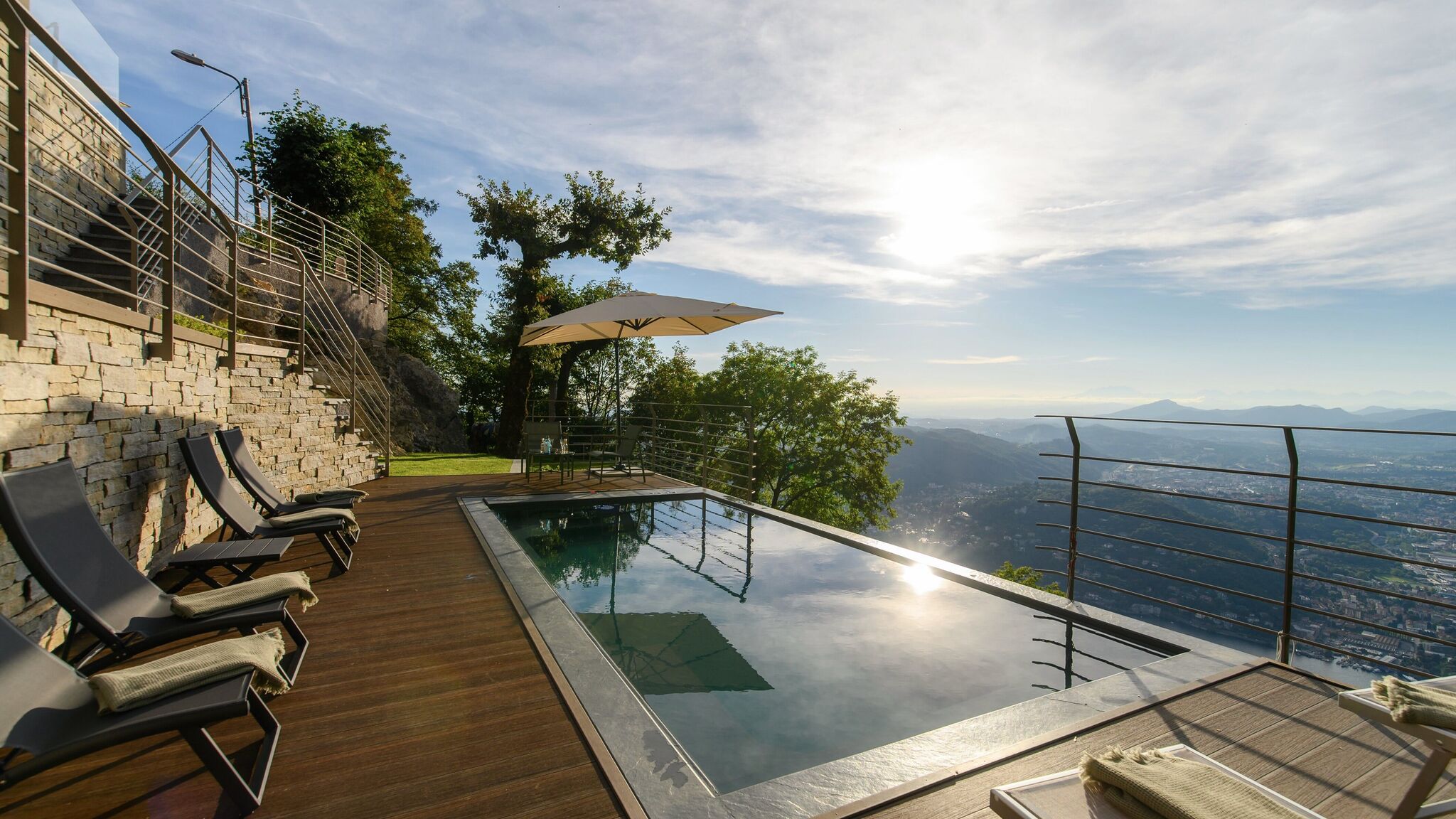 Italianway Brunate Villa Rouge by Elite Villas