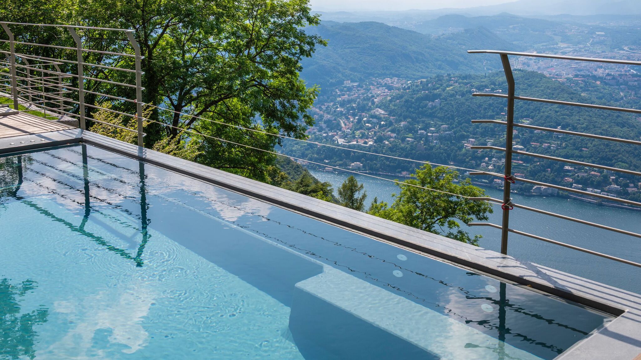 Italianway Brunate Villa Rouge by Elite Villas