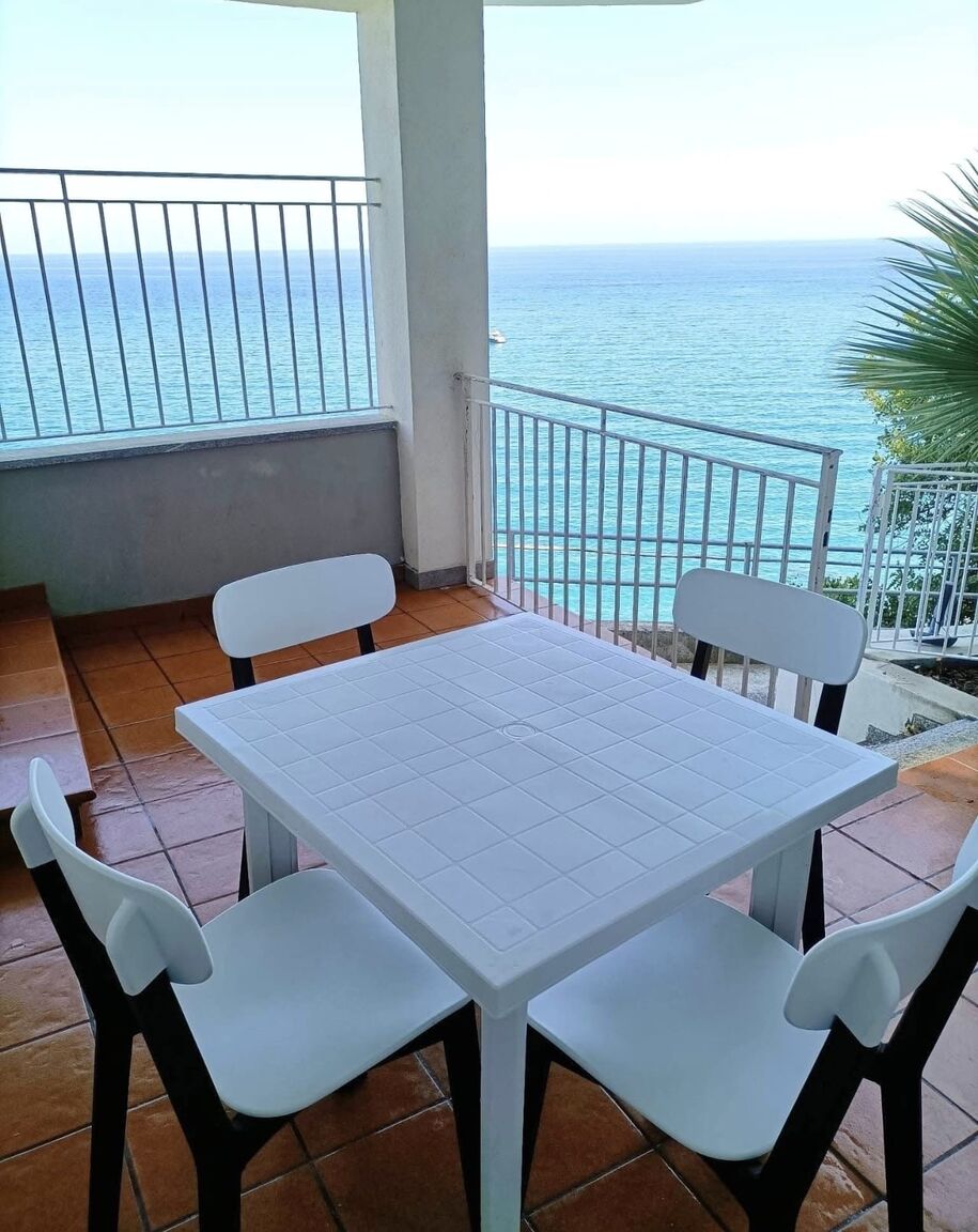 Italianway Andora Terrazza vista mare con posto auto privato