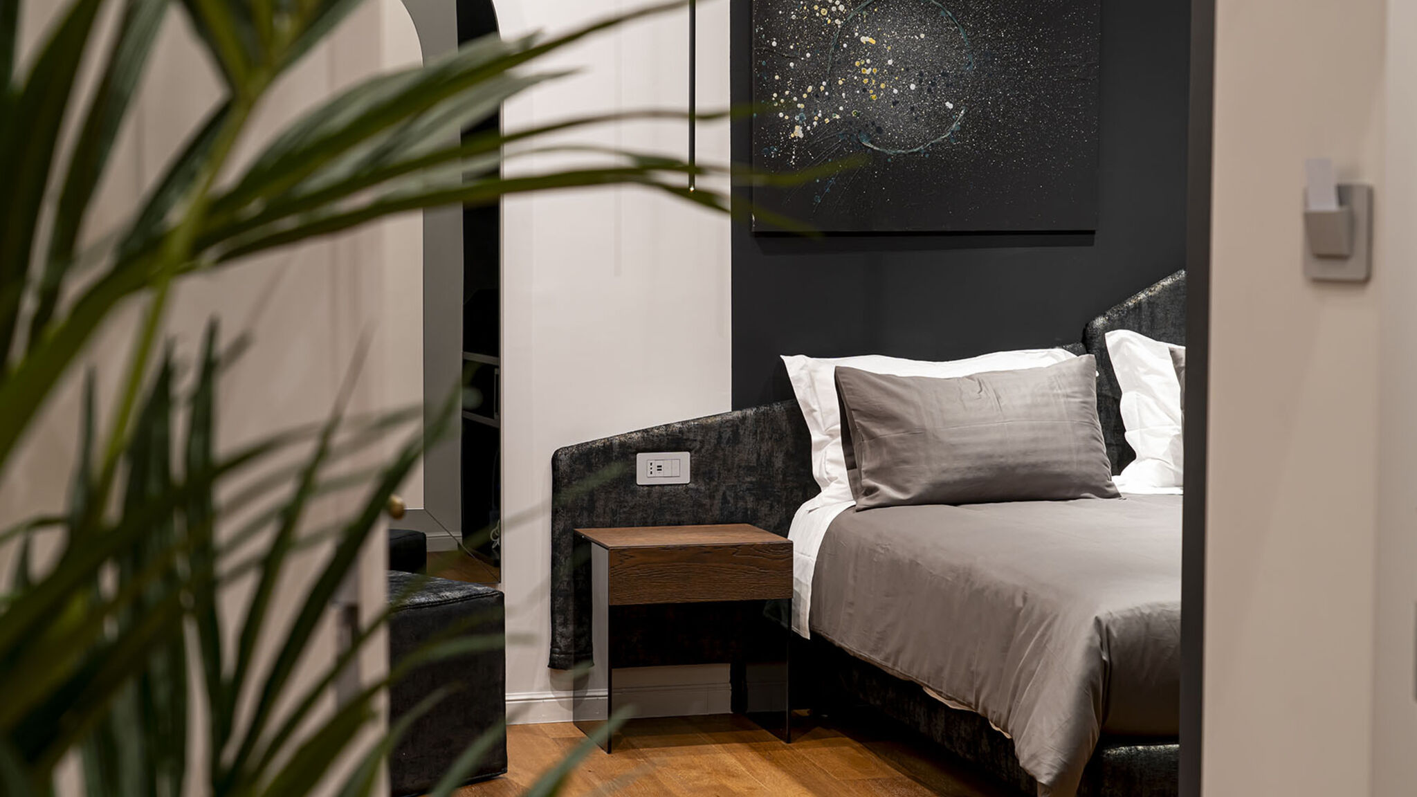 Italianway Napoli Via Chiaia 123 - Camera Grafite