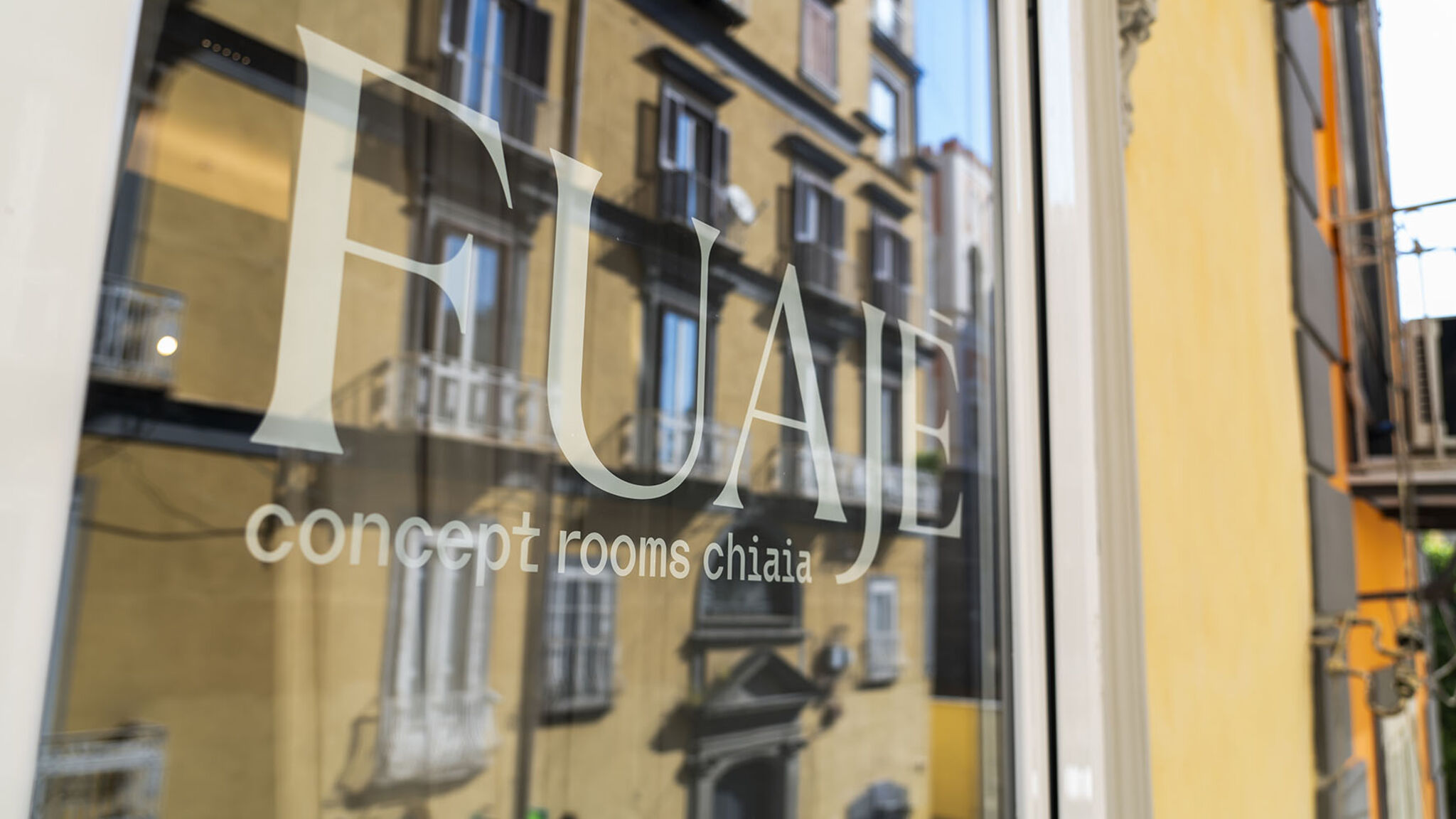 Italianway Napoli Via Chiaia 123 - Camera Oltremare