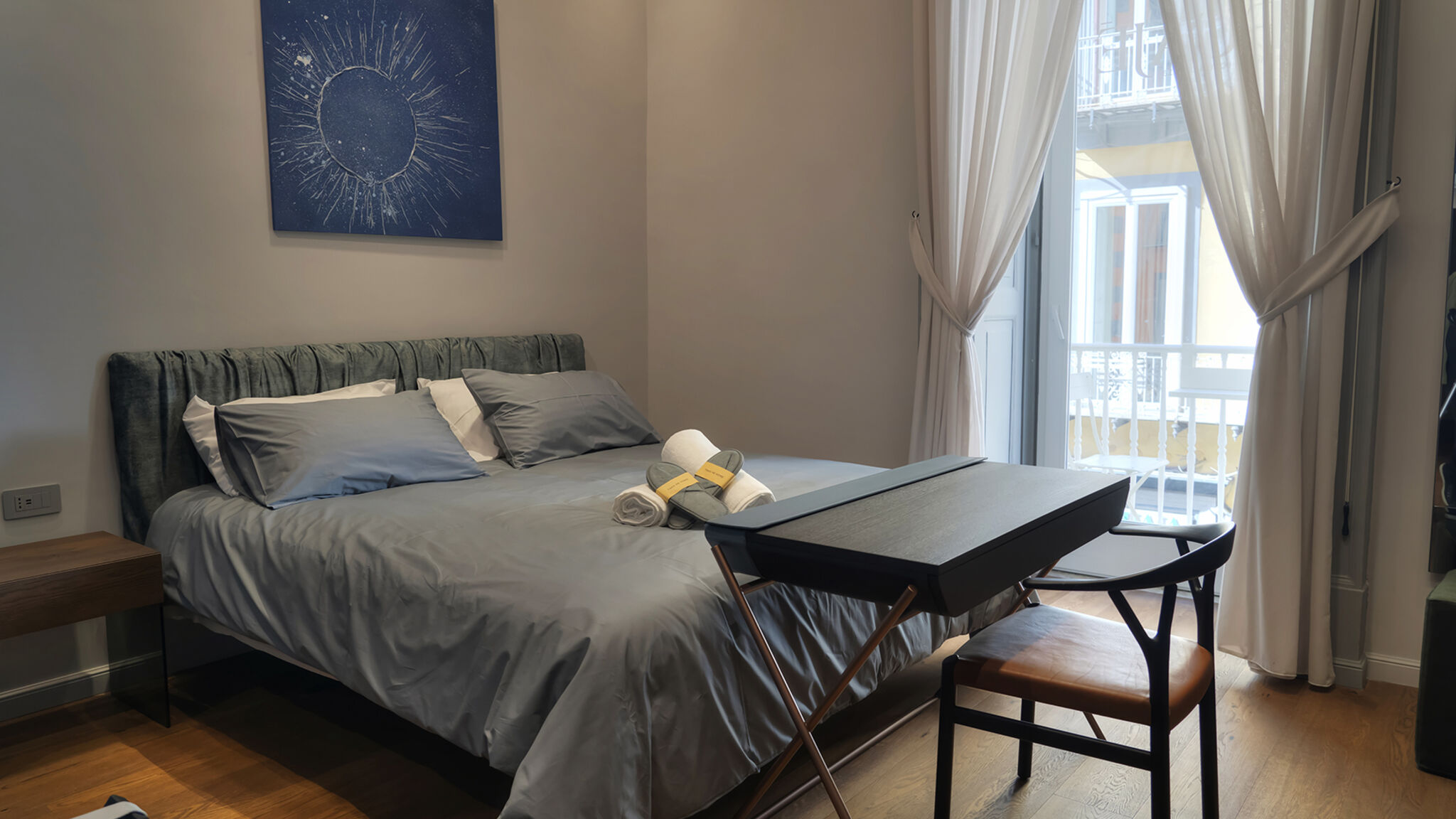 Italianway Napoli Via Chiaia 123 - Camera Oltremare