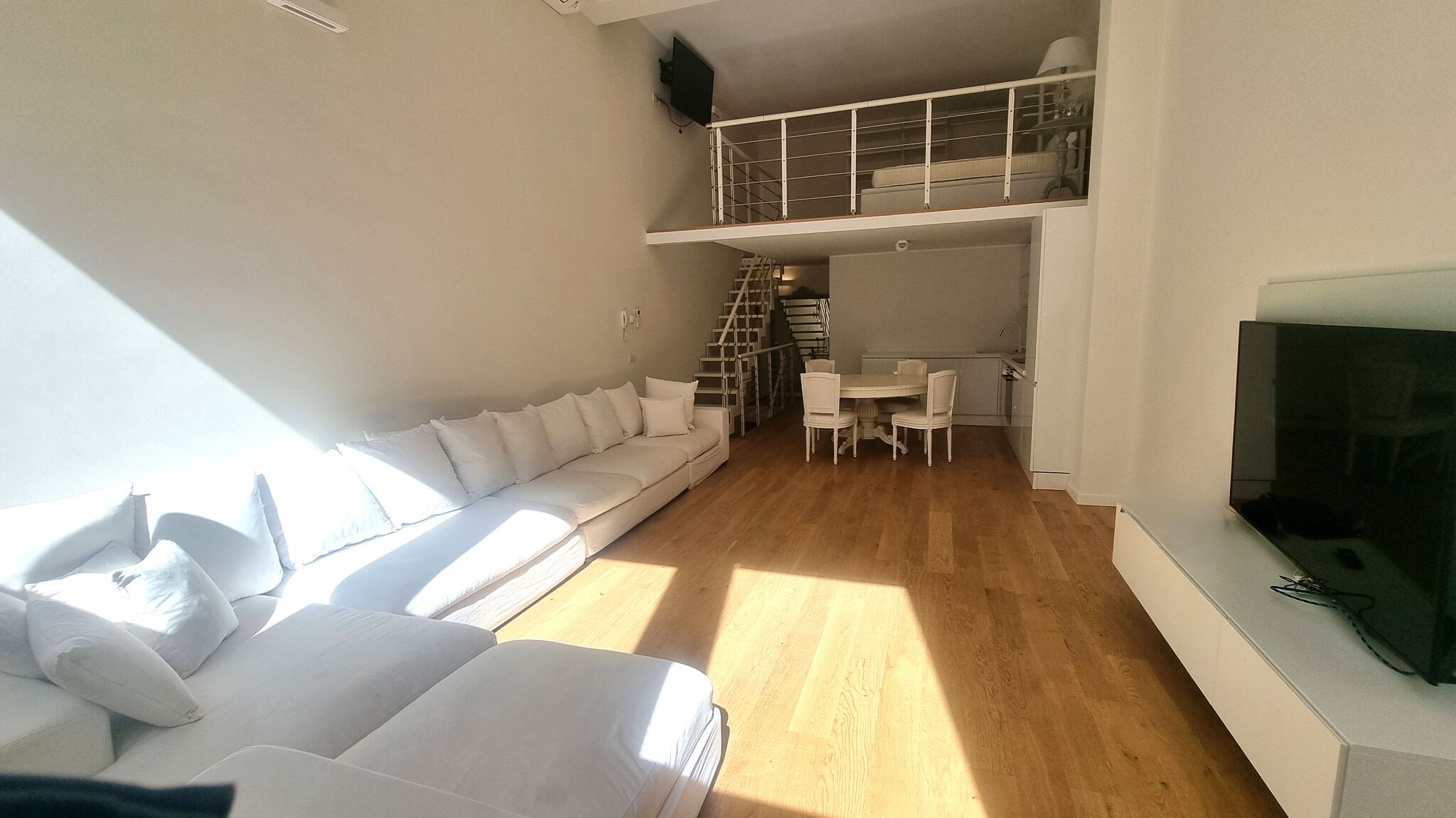 Italianway Milano Total White Loft Bocconi 