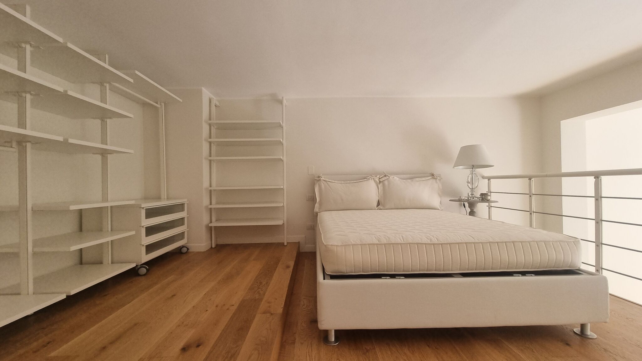 Italianway Milano Total White Loft Bocconi 
