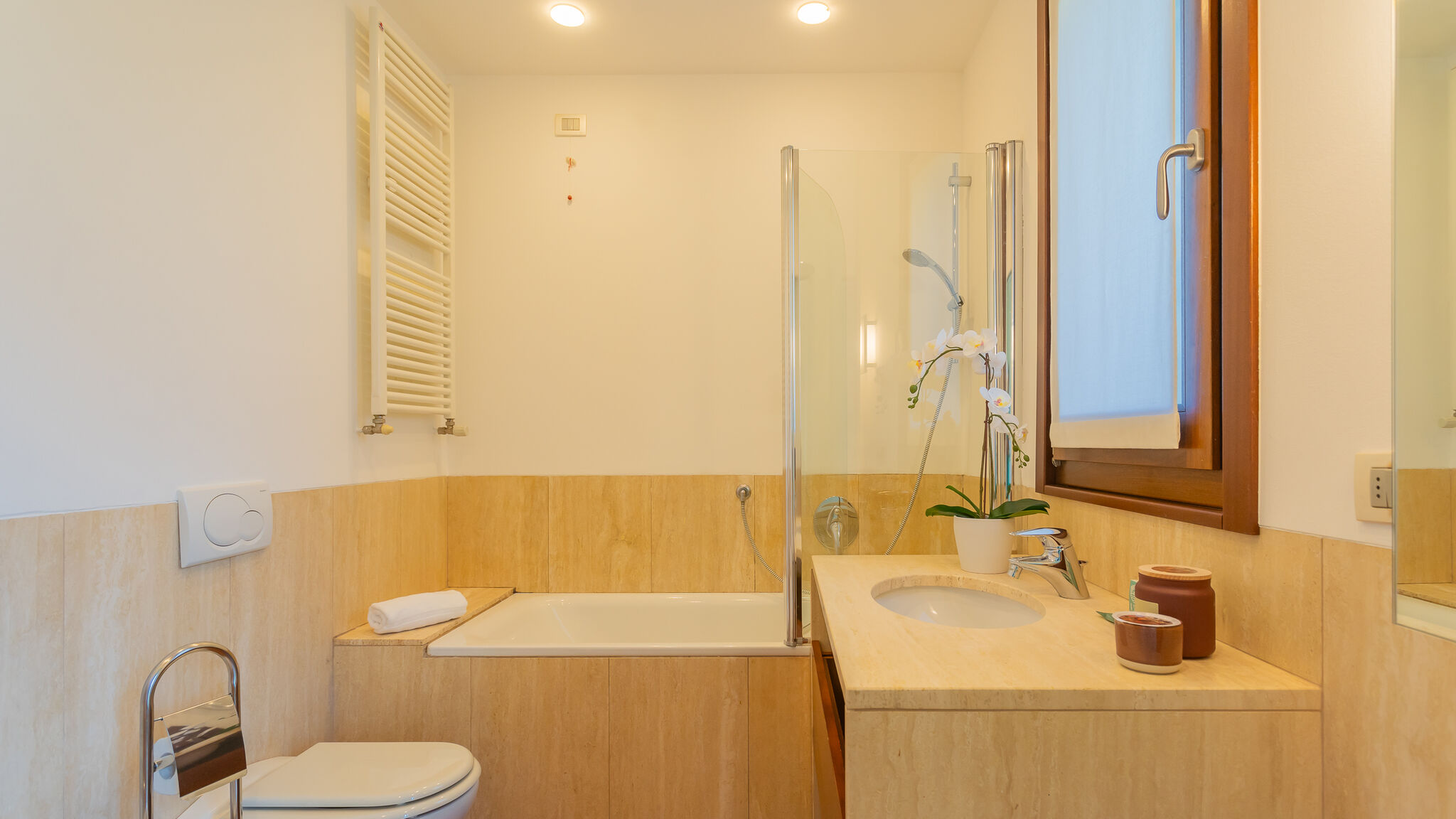 RentAllComo Como Villa Infinity