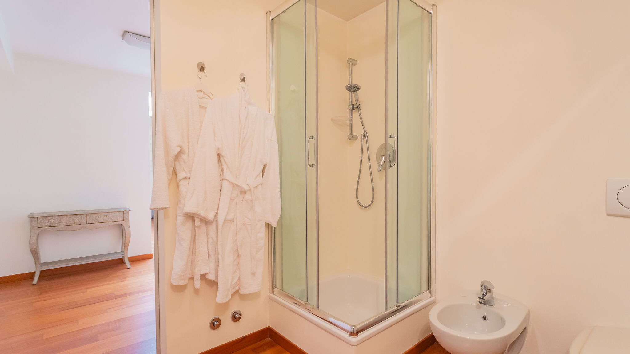 RentAllComo Como Villa Infinity