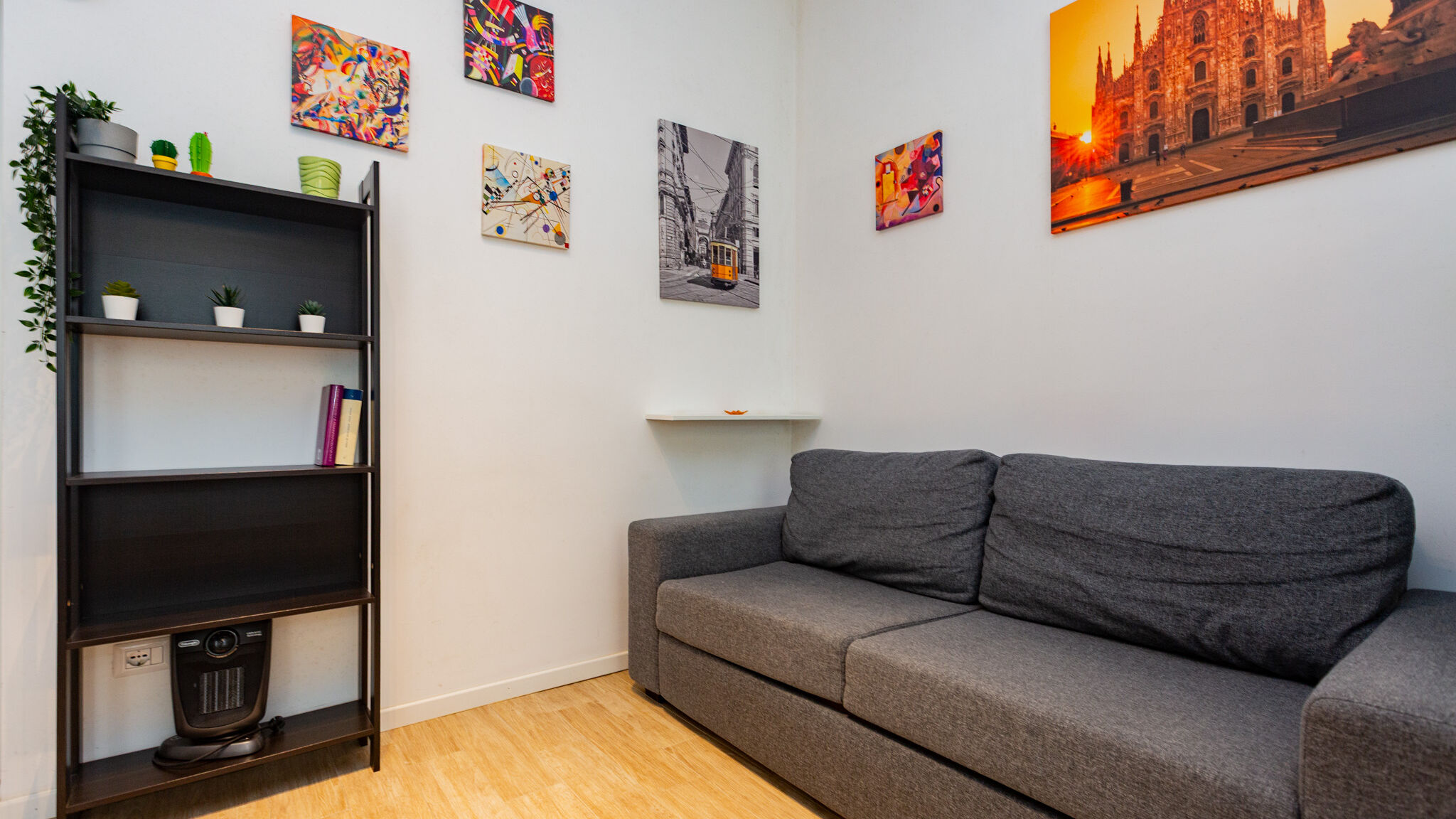 Italianway Milano Majella6 Nice and quiet home in Loreto by Hospity