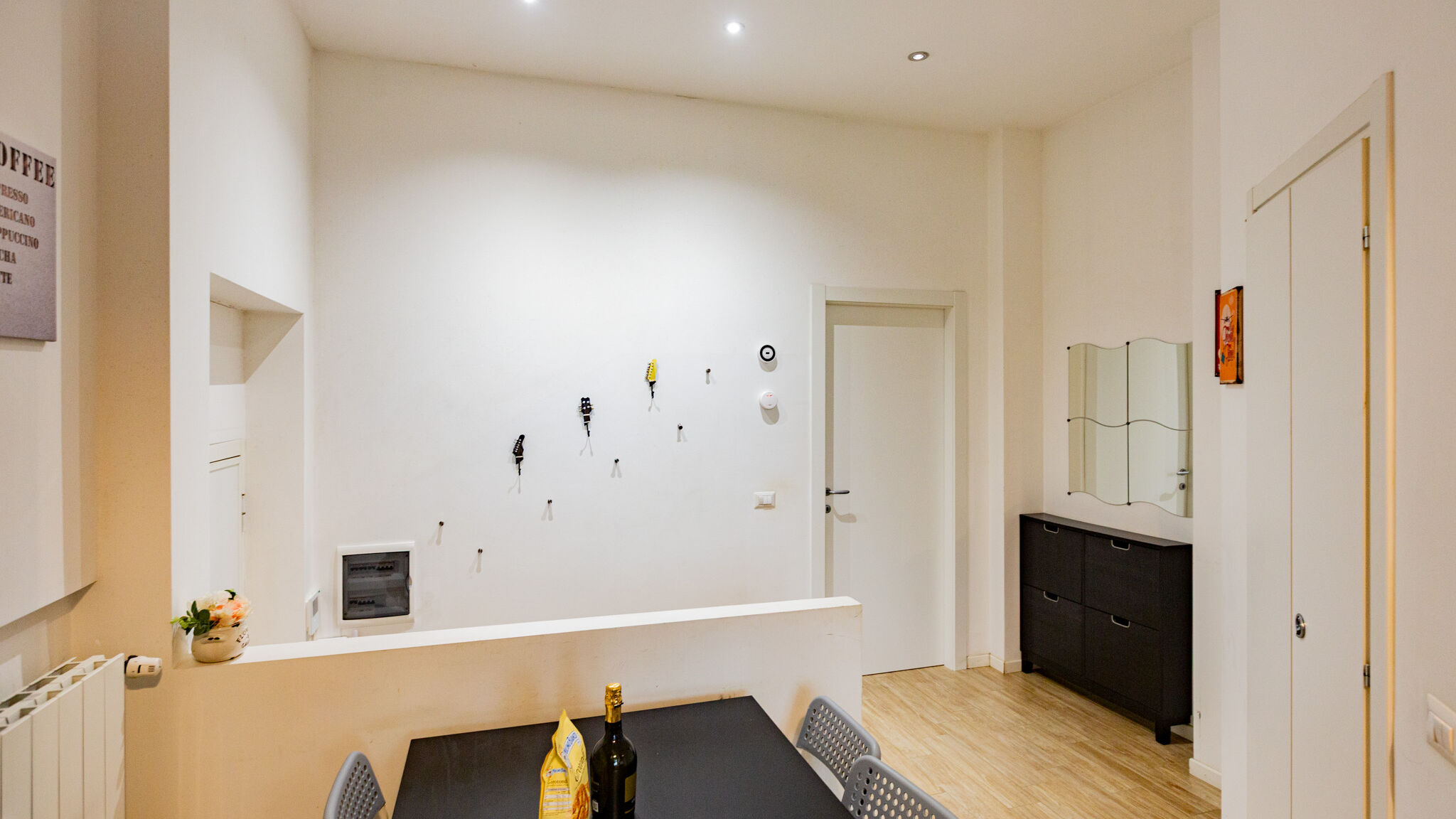 Italianway Milano Majella6 Nice and quiet home in Loreto by Hospity