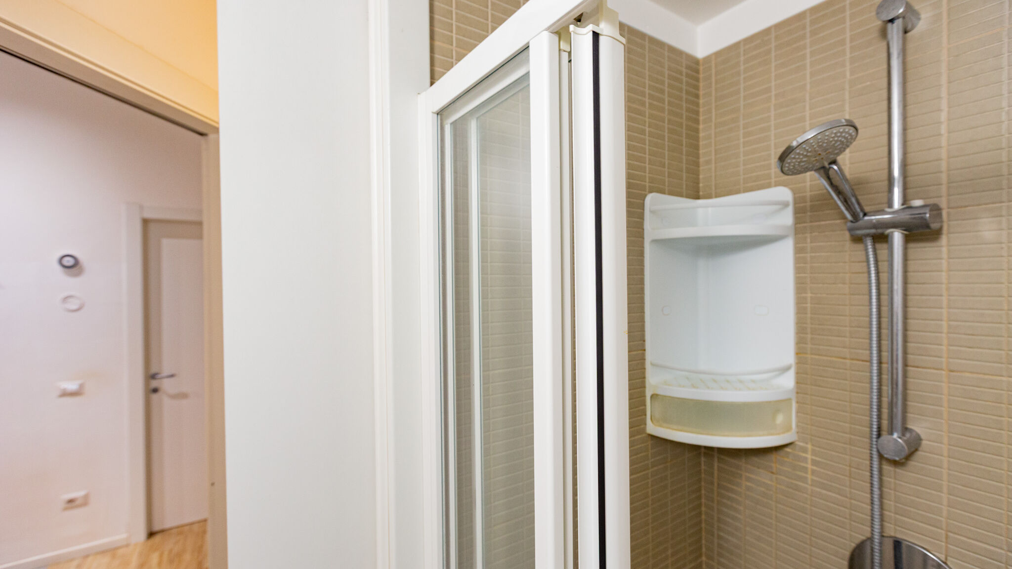 Italianway Milano Majella6 Nice and quiet home in Loreto by Hospity