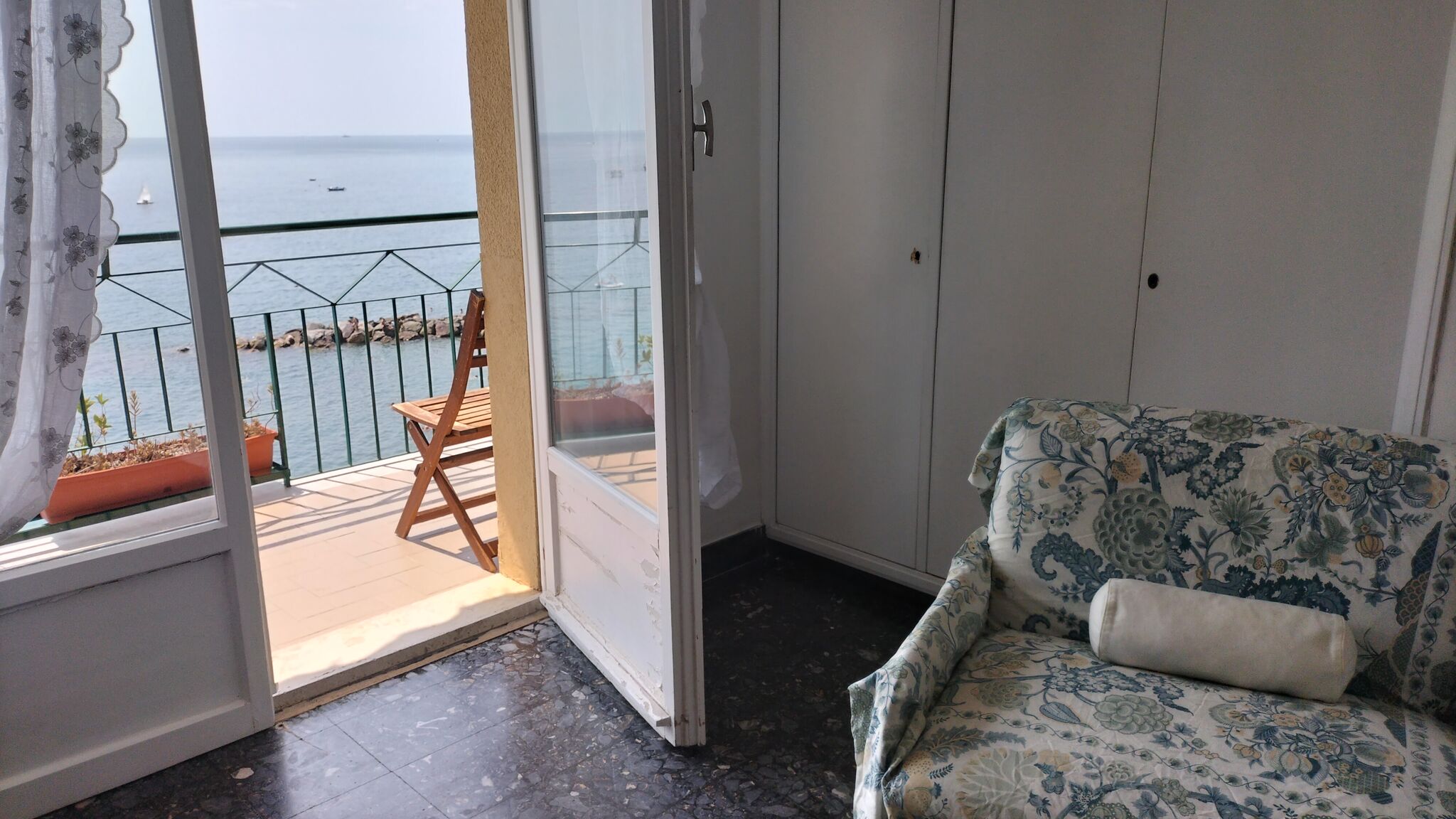 Italianway Monterosso al Mare  Bea's Apartment - the window to the sea with A/C