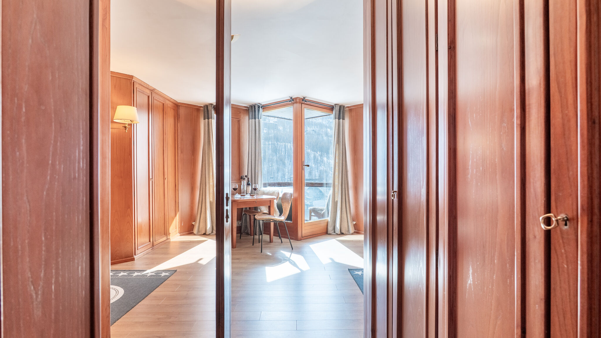 Italianway Valtournenche Casa Lobita – Panoramic Balcony Walk to Gondola