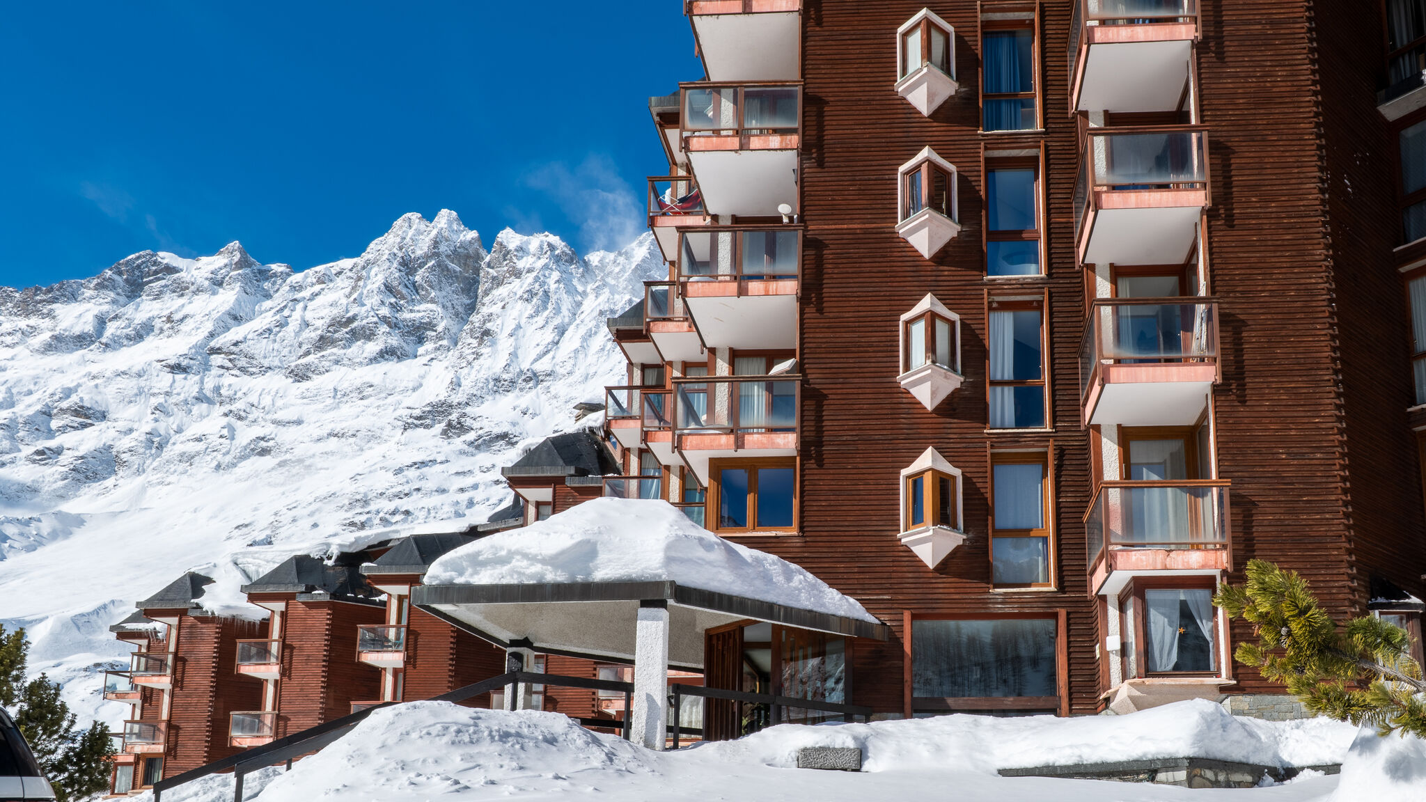 Italianway Valtournenche Casa Lobita – Panoramic Balcony Walk to Gondola