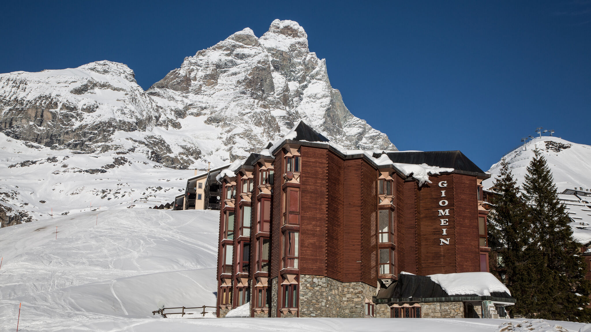 Italianway Valtournenche Casa Lobita – Panoramic Balcony Walk to Gondola