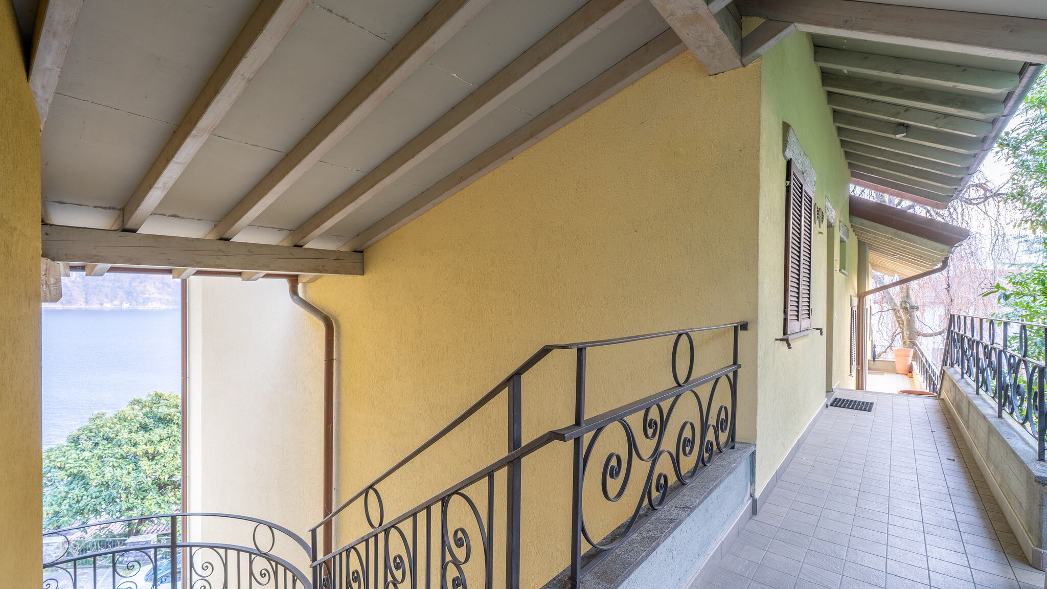 Italianway Porlezza Miravalle - Lago di Lugano con Spiaggia Privata