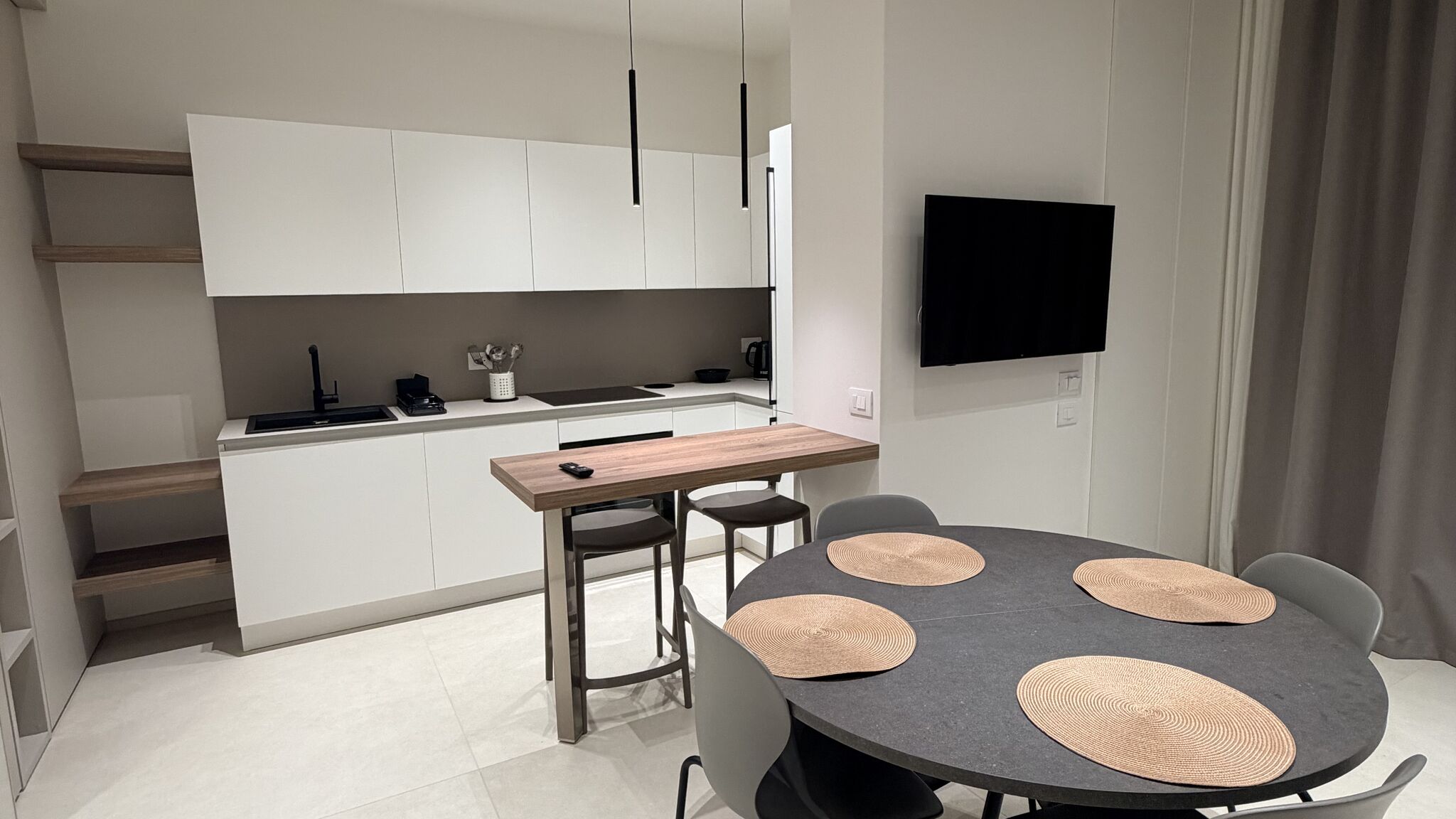 Italianway Monopoli Solymar Mare by Monholiday