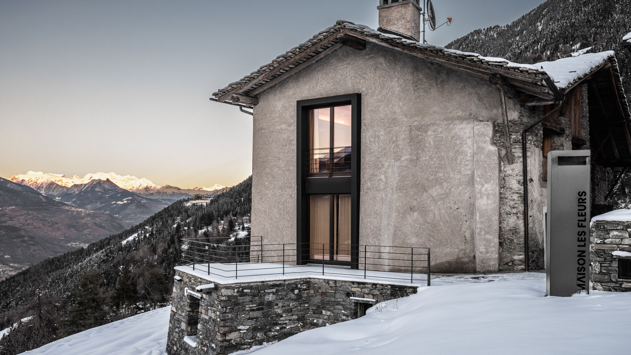 Italianway Gressan Chalet Les Fleurs - Scenic Alpine Retreat 