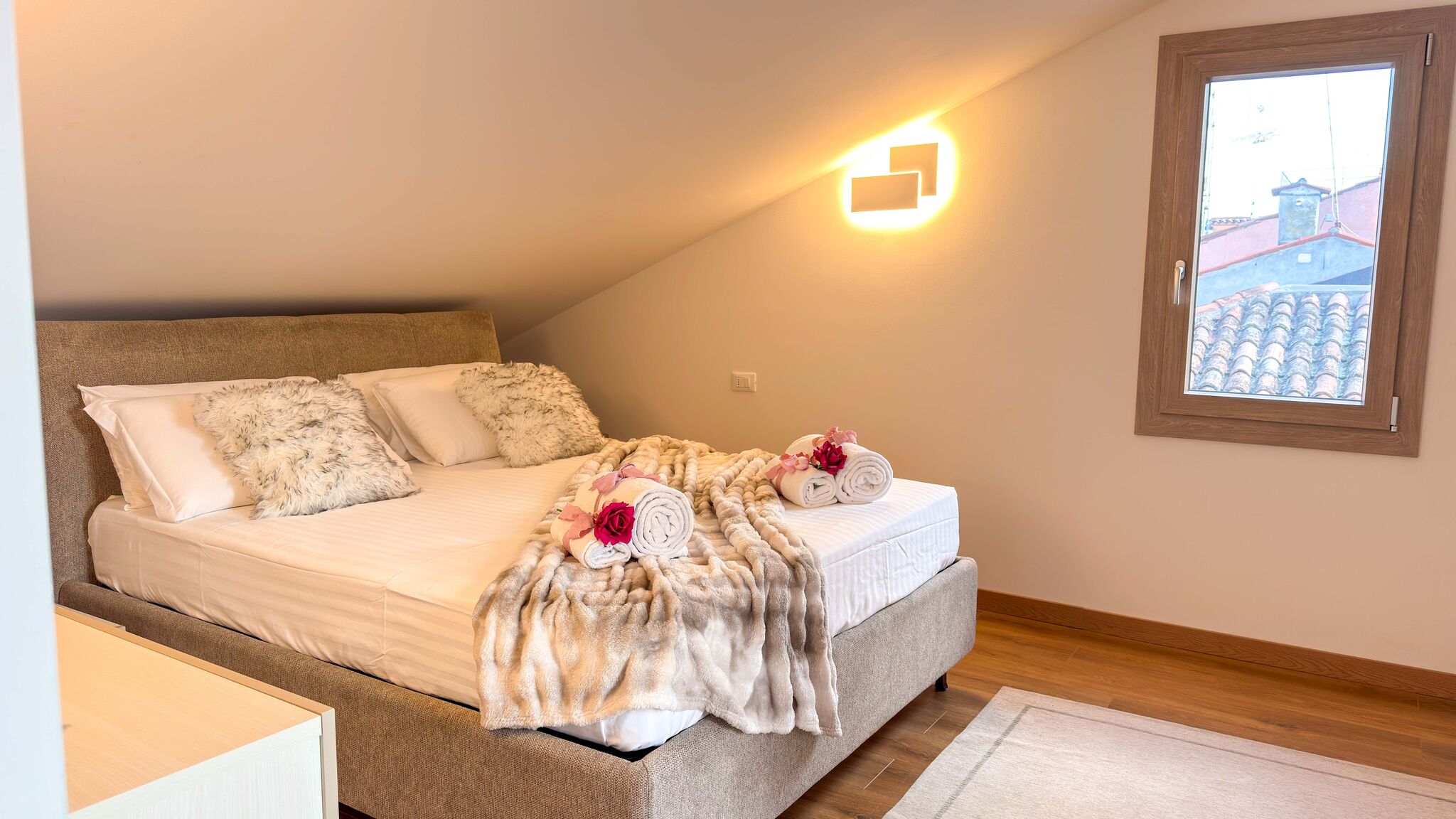 Italianway Chioggia Imperial Golden Suite by Ca-Sa Check