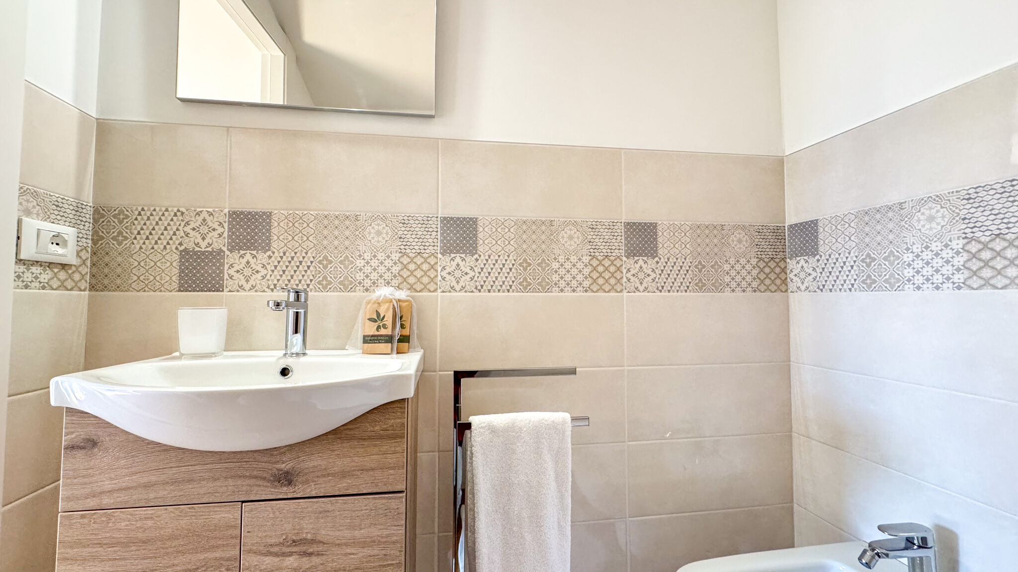 Italianway Chioggia Imperial Golden Suite by Ca-Sa Check