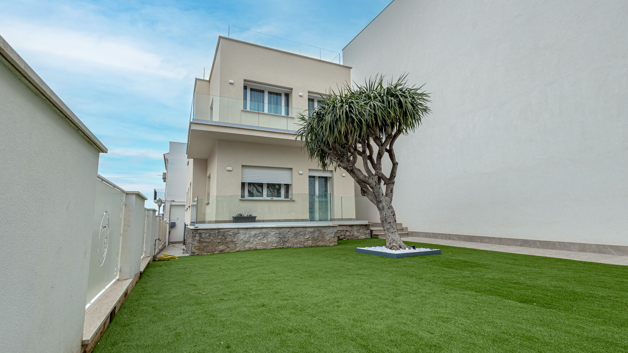 Italianway Terrasini Sea center Sicily Triple Primo Piano