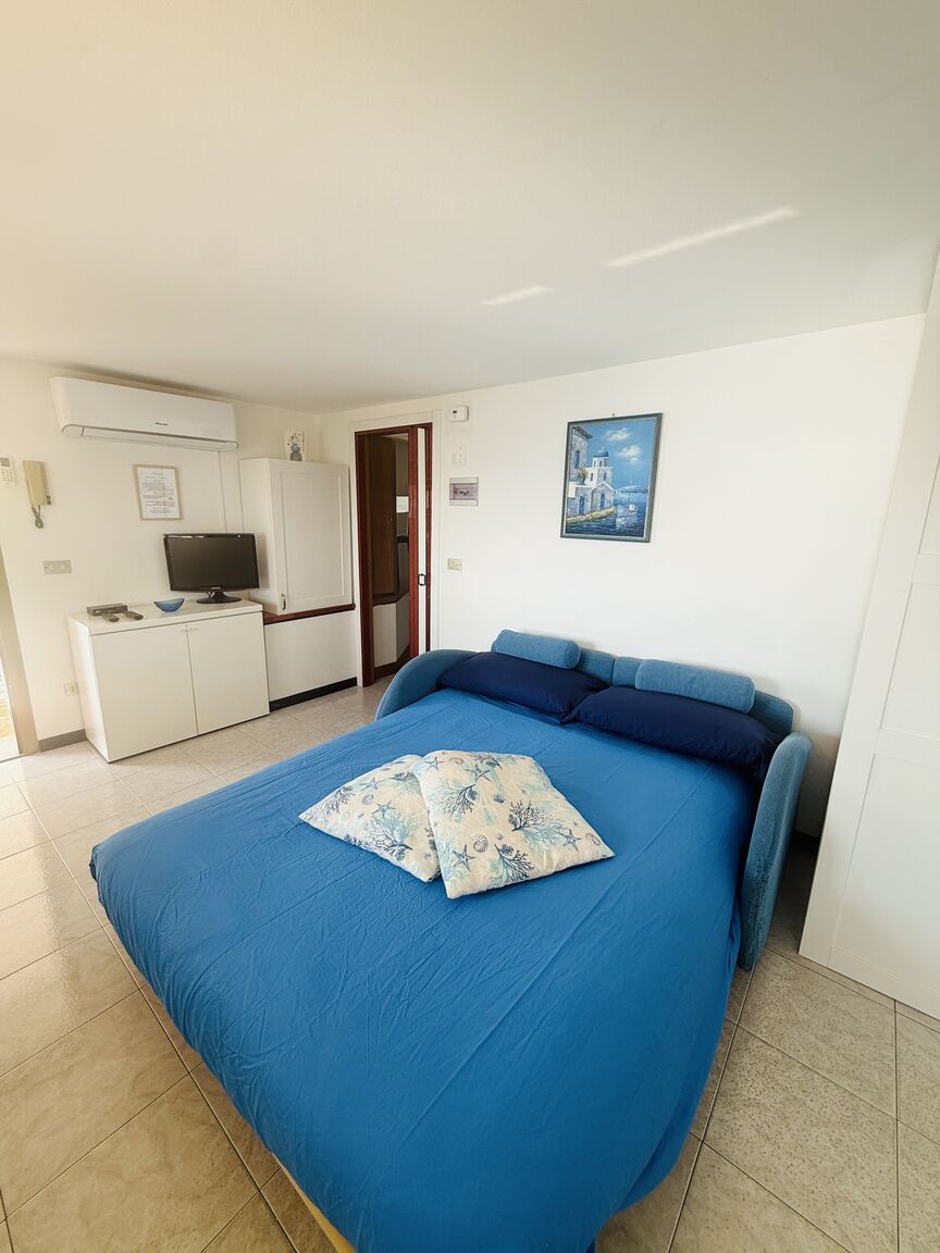 Italianway Andora Elegante vista mare con posto auto privato