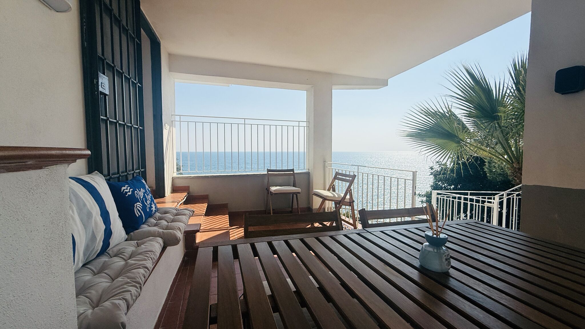 Italianway Andora Elegante vista mare con posto auto privato