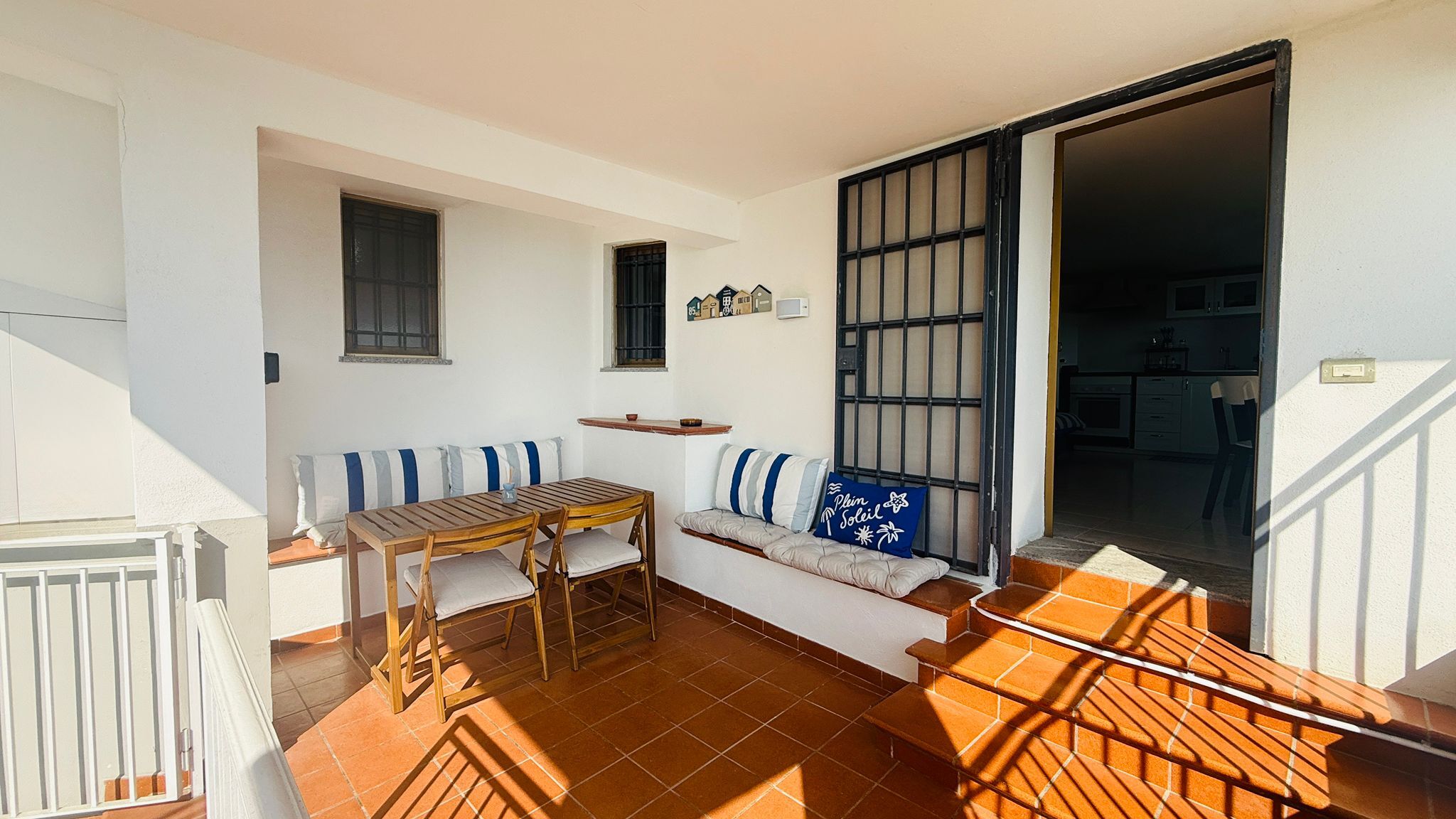 Italianway Andora Elegante vista mare con posto auto privato