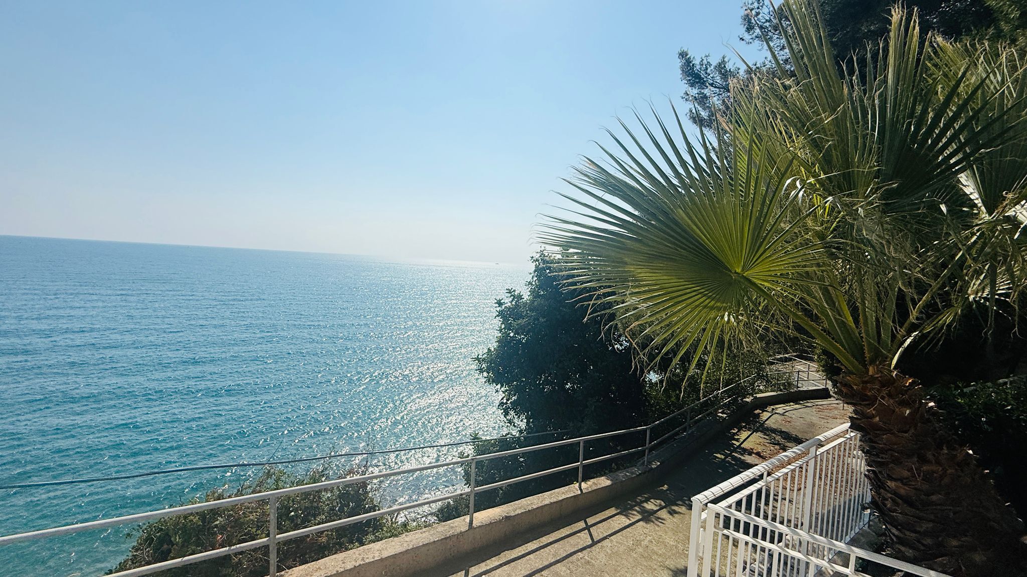 Italianway Andora Elegante vista mare con posto auto privato