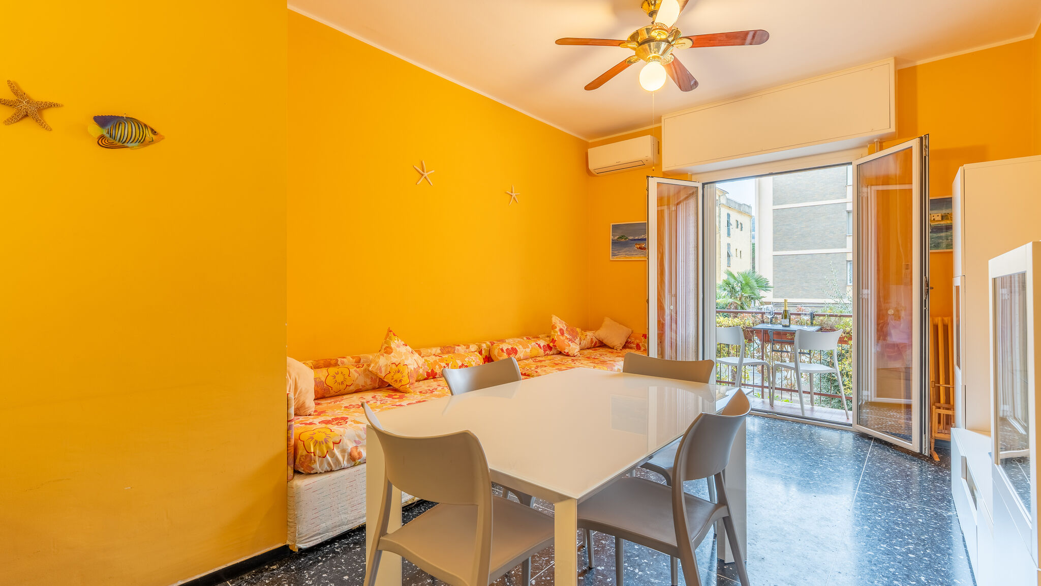 Italianway Spotorno La Stella Marina - 150 metri dal Mare con Box auto