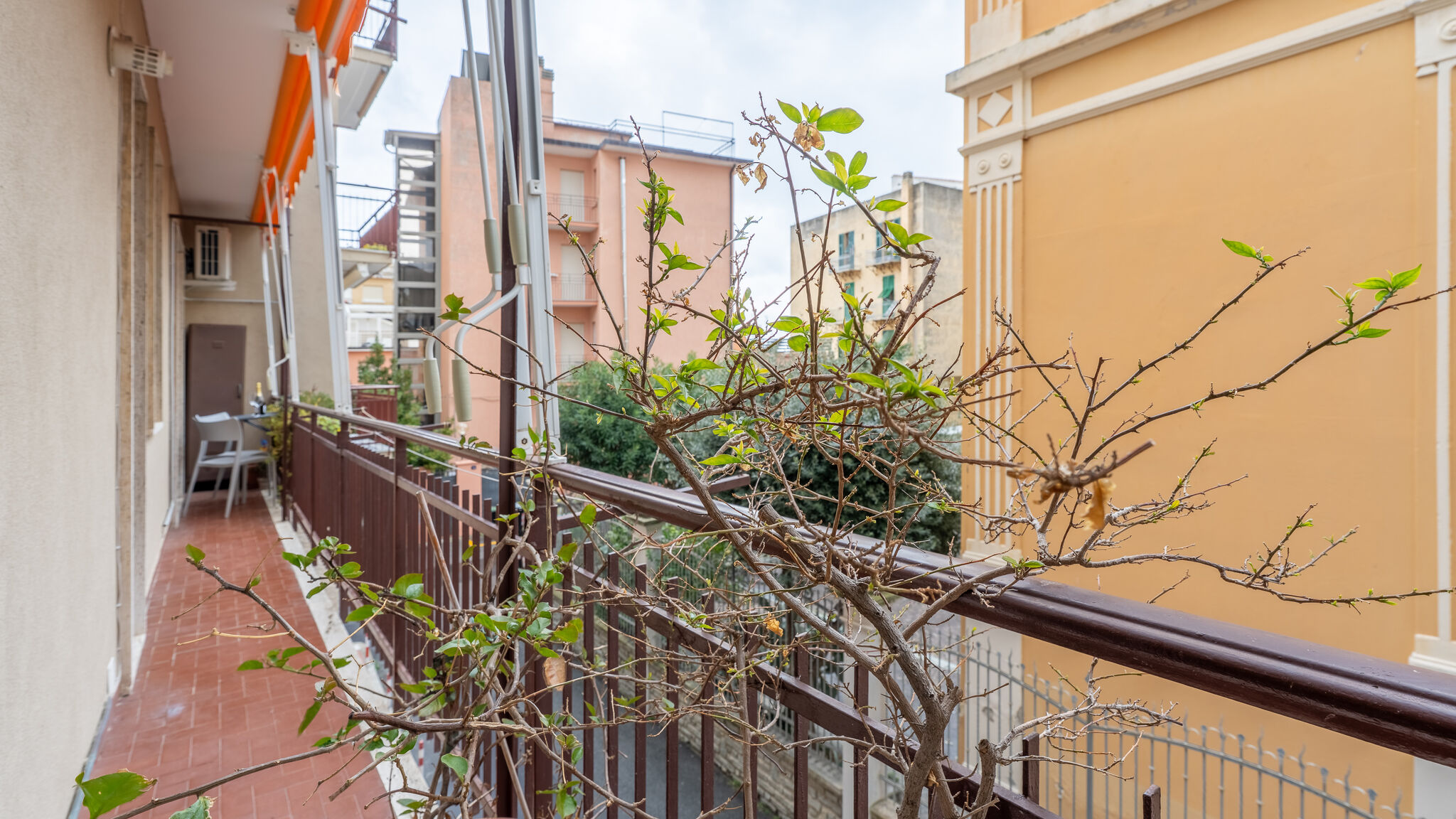 Italianway Spotorno La Stella Marina - 150 metri dal Mare con Box auto