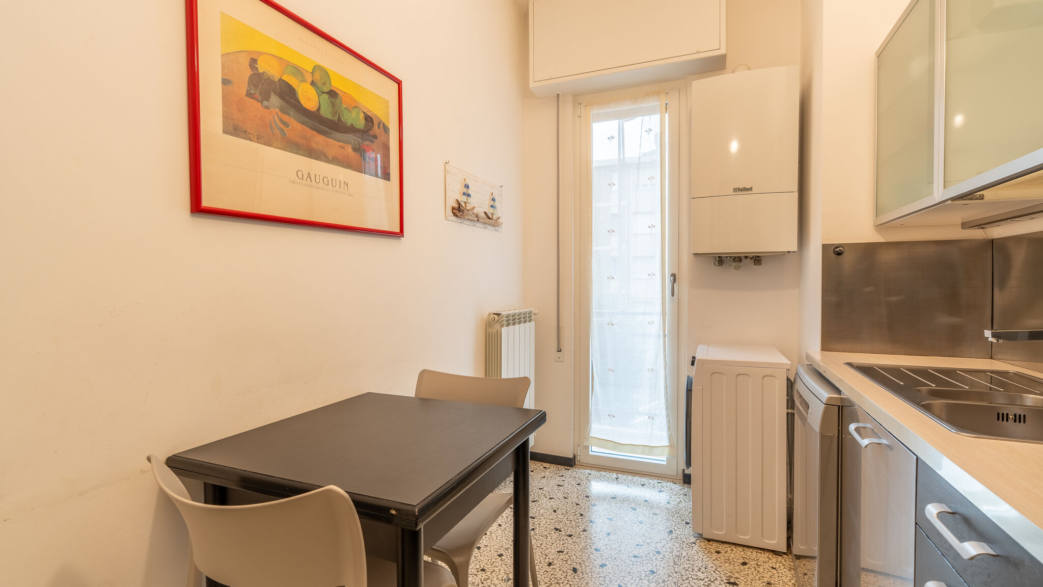 Italianway Spotorno La Stella Marina - 150 metri dal Mare con Box auto