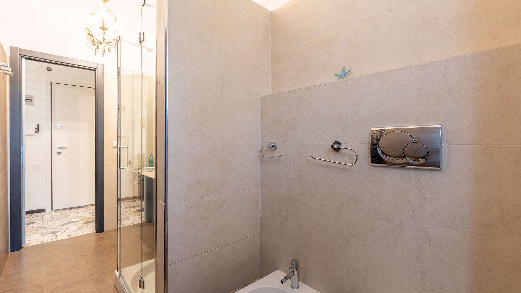 Italianway Spotorno La Stella Marina - 150 metri dal Mare con Box auto