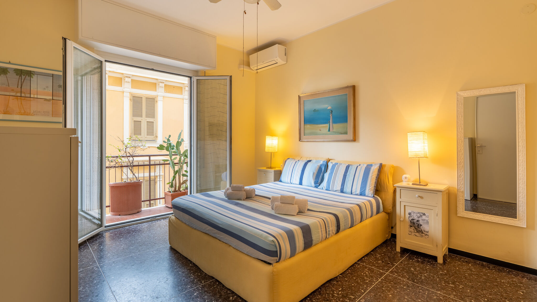 Italianway Spotorno La Stella Marina - 150 metri dal Mare con Box auto