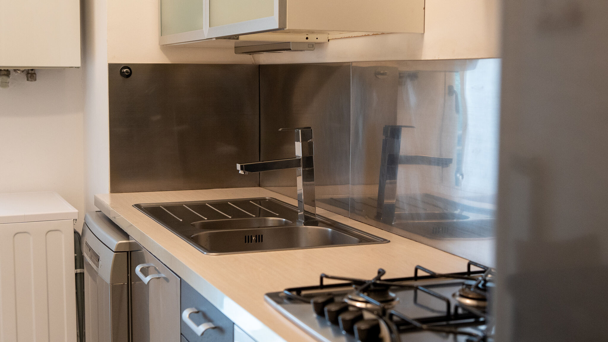 Italianway Spotorno La Stella Marina - 150 metri dal Mare con Box auto