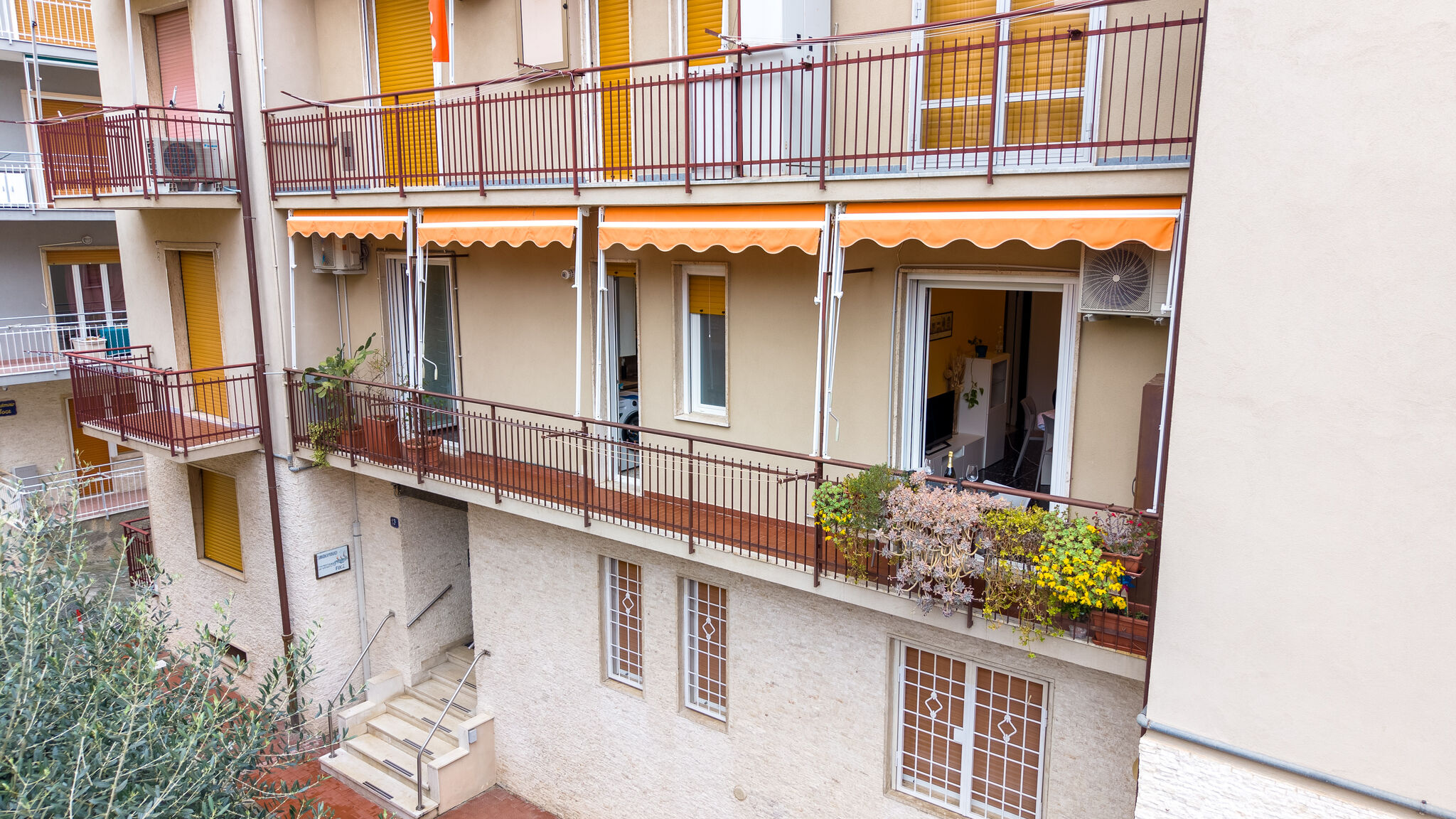 Italianway Spotorno La Stella Marina - 150 metri dal Mare con Box auto