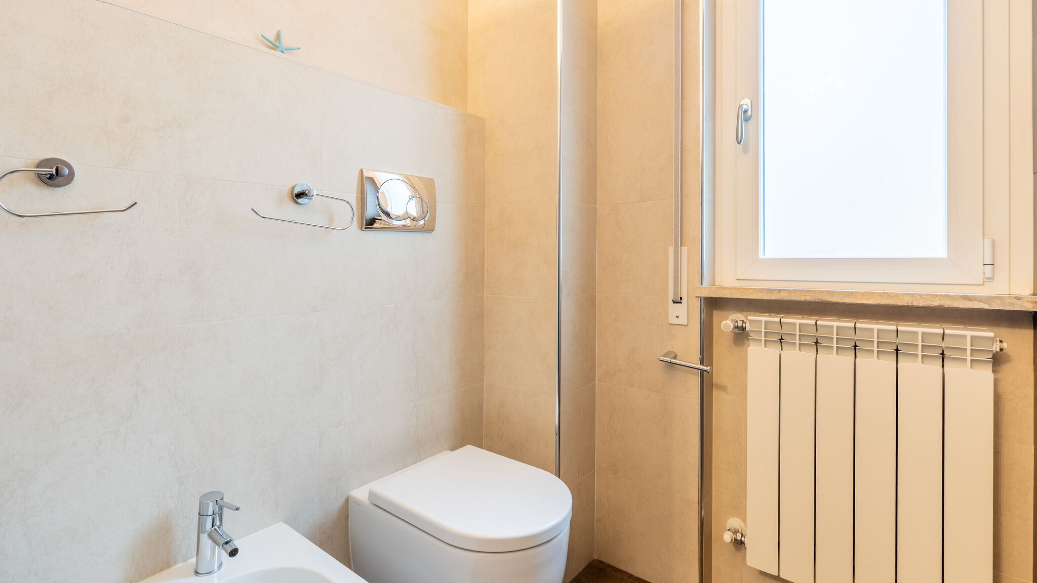 Italianway Spotorno La Stella Marina - 150 metri dal Mare con Box auto