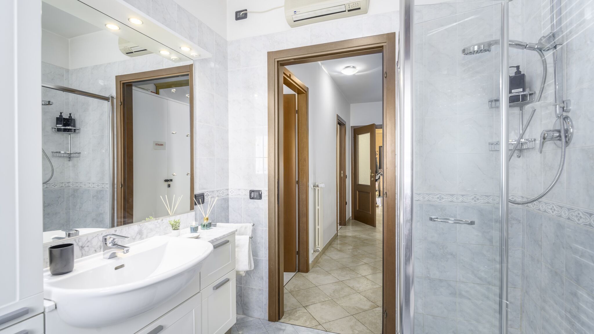 Italianway Modena Ganden's Flat