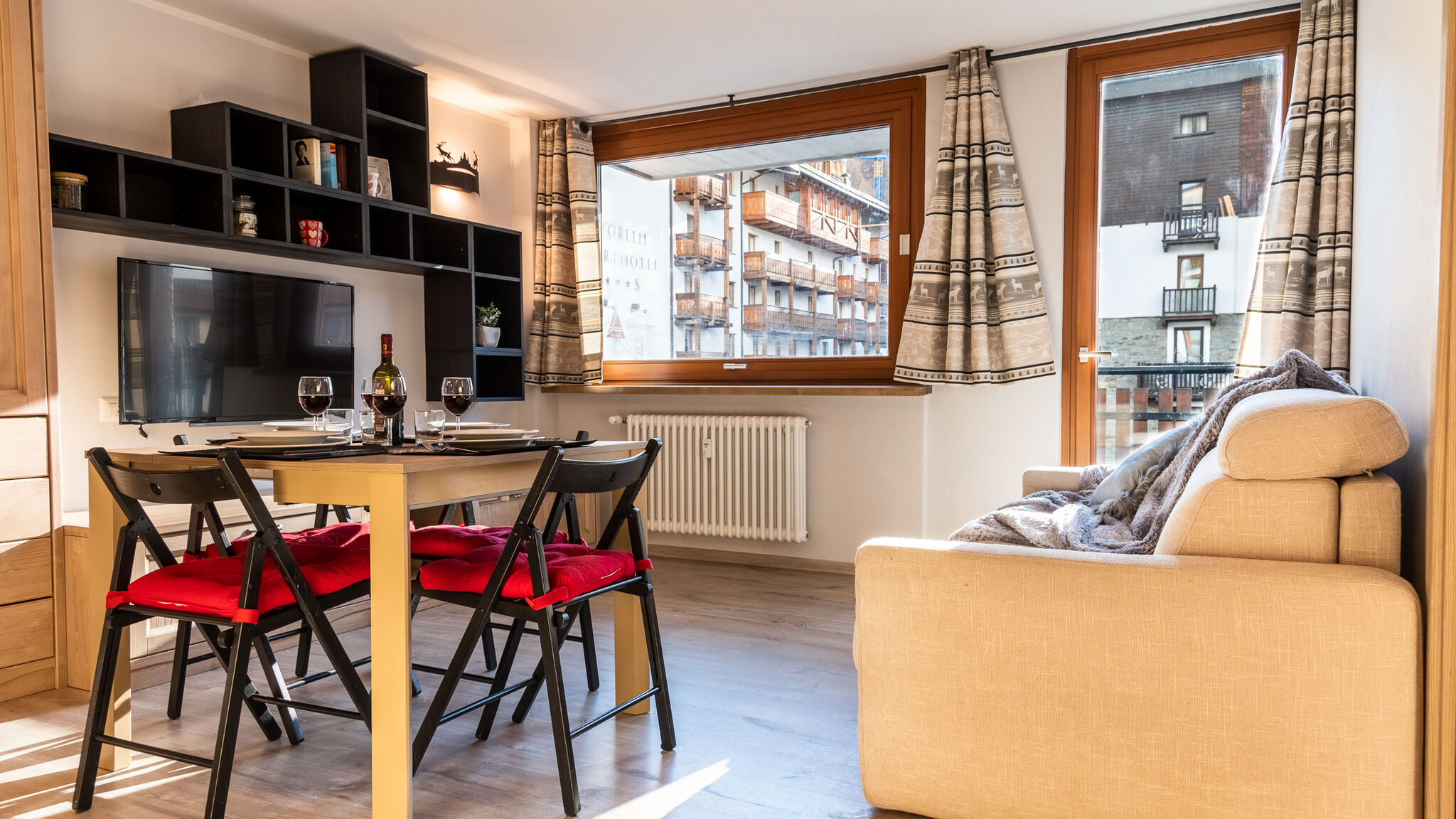 Italianway Valtournenche The Family Crest - Central Cervinia with Balcony 