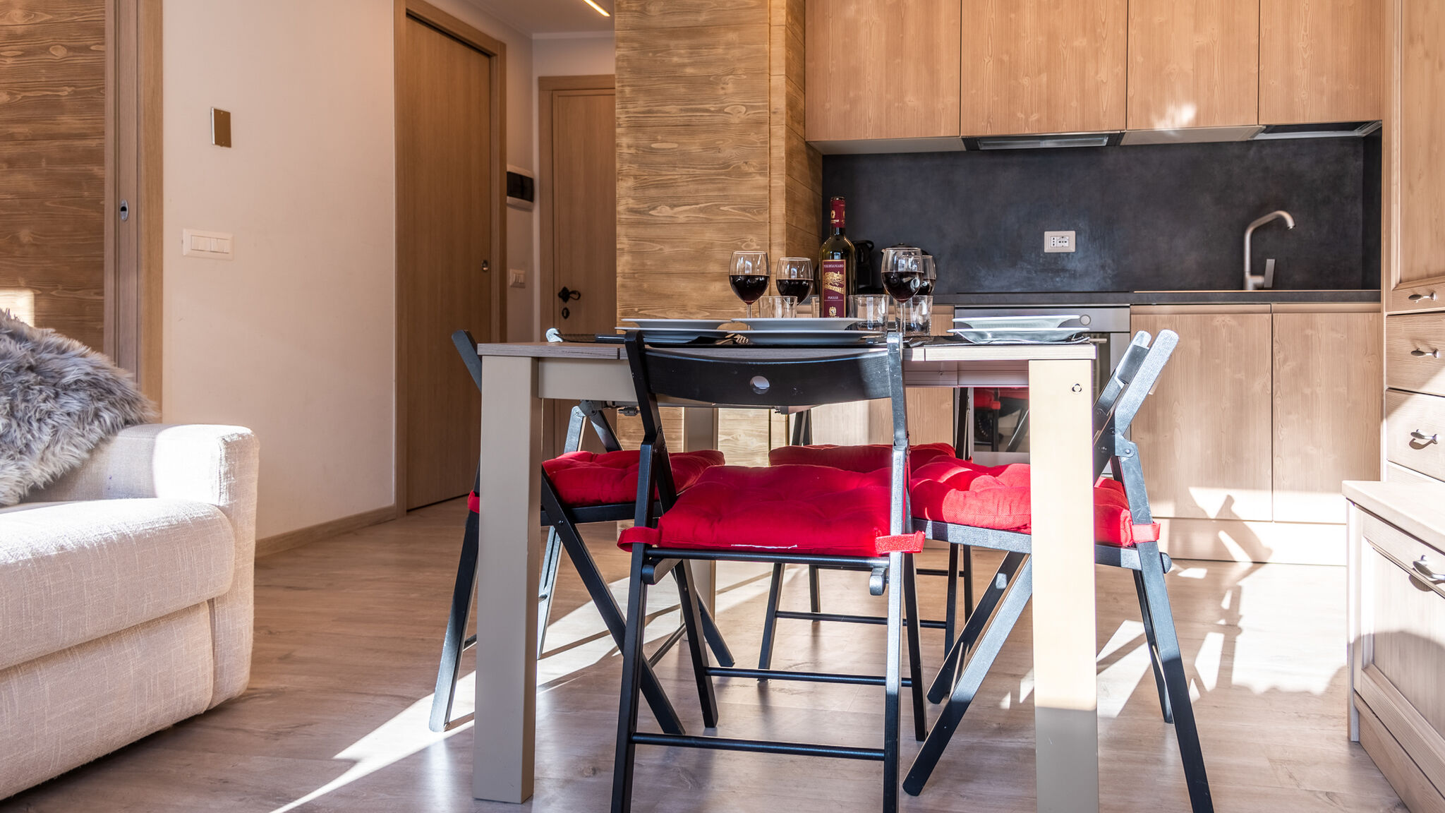 Italianway Valtournenche The Family Crest - Central Cervinia with Balcony 