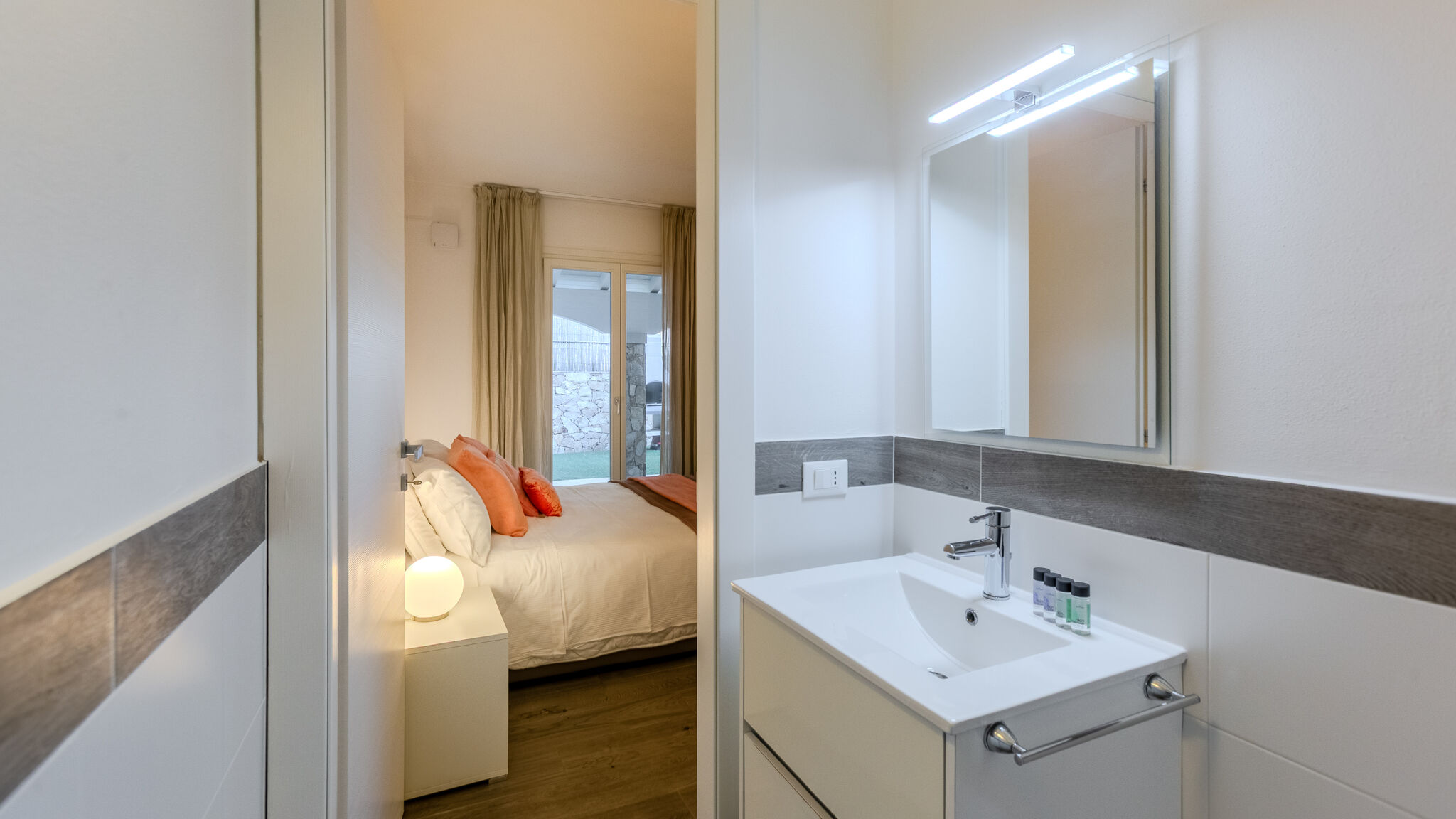 Italianway Sant'Anna Arresi Villa Prestige, Pool & Garden in Luxury Residence