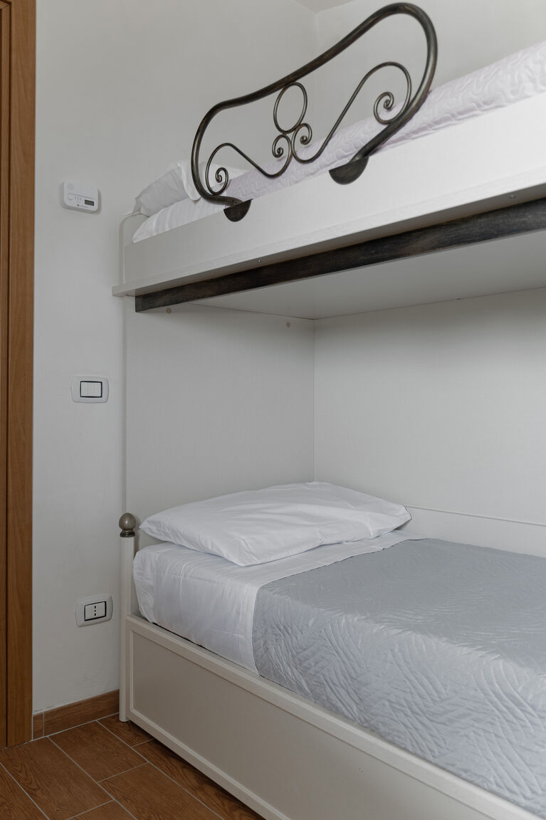 Italianway Partinico Muzzicato Apartaments secondo piano