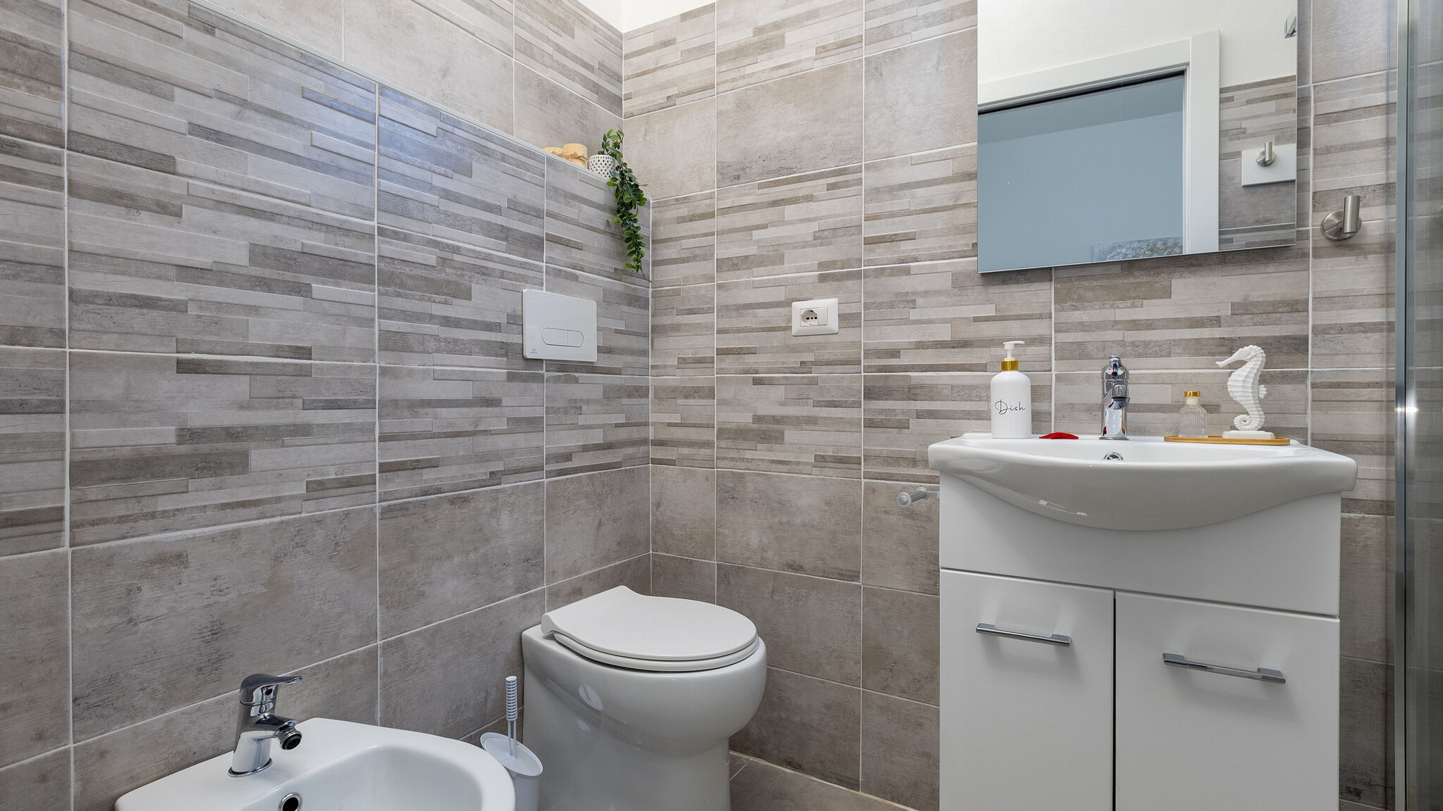 Italianway Badesi Sardinia Re - La Casa di Alice - 1 White Room