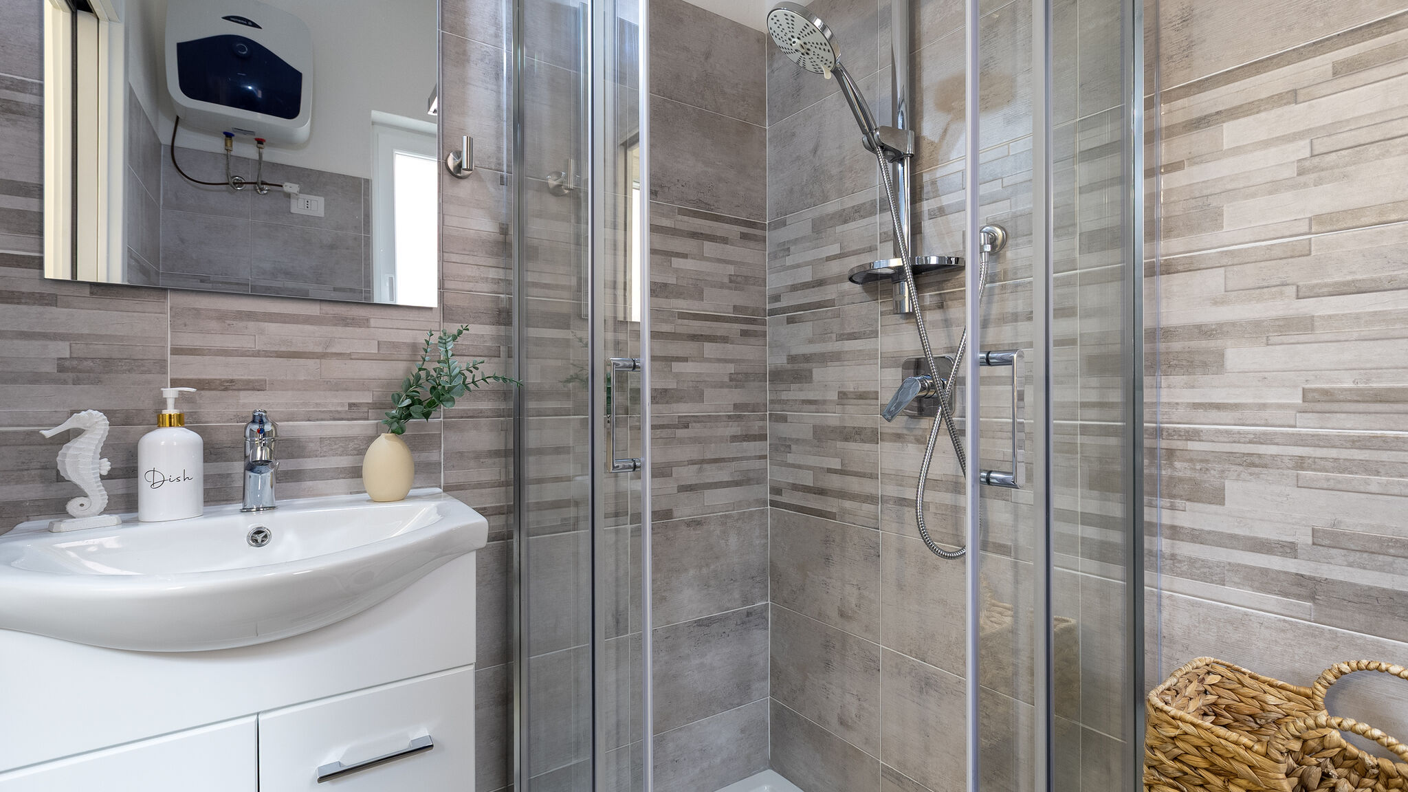 Italianway Badesi Sardinia Re - La Casa di Alice - 2 Grey Room