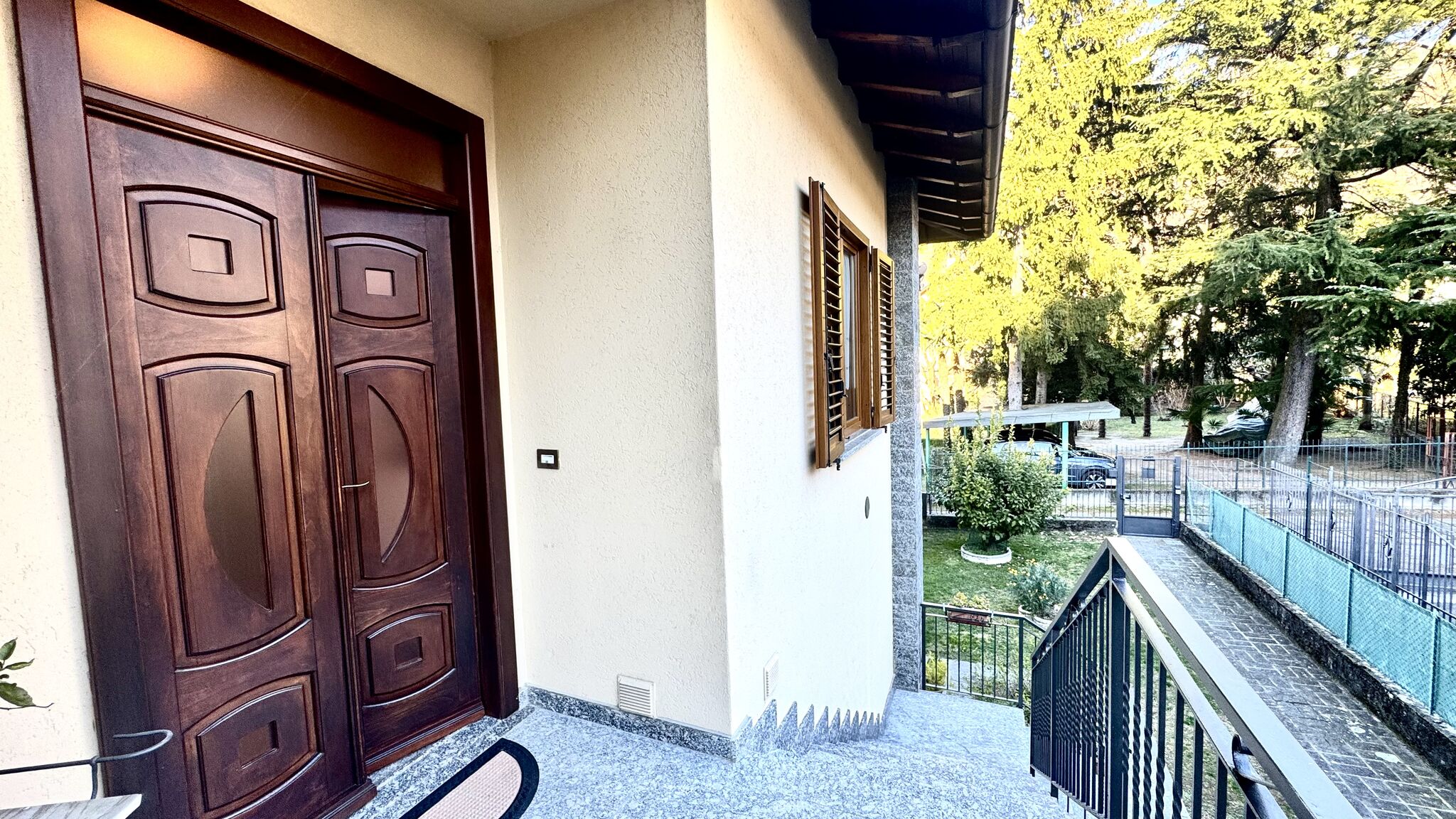 Italianway Dervio Villa Elvira appartamento fronte lago di Como A/C