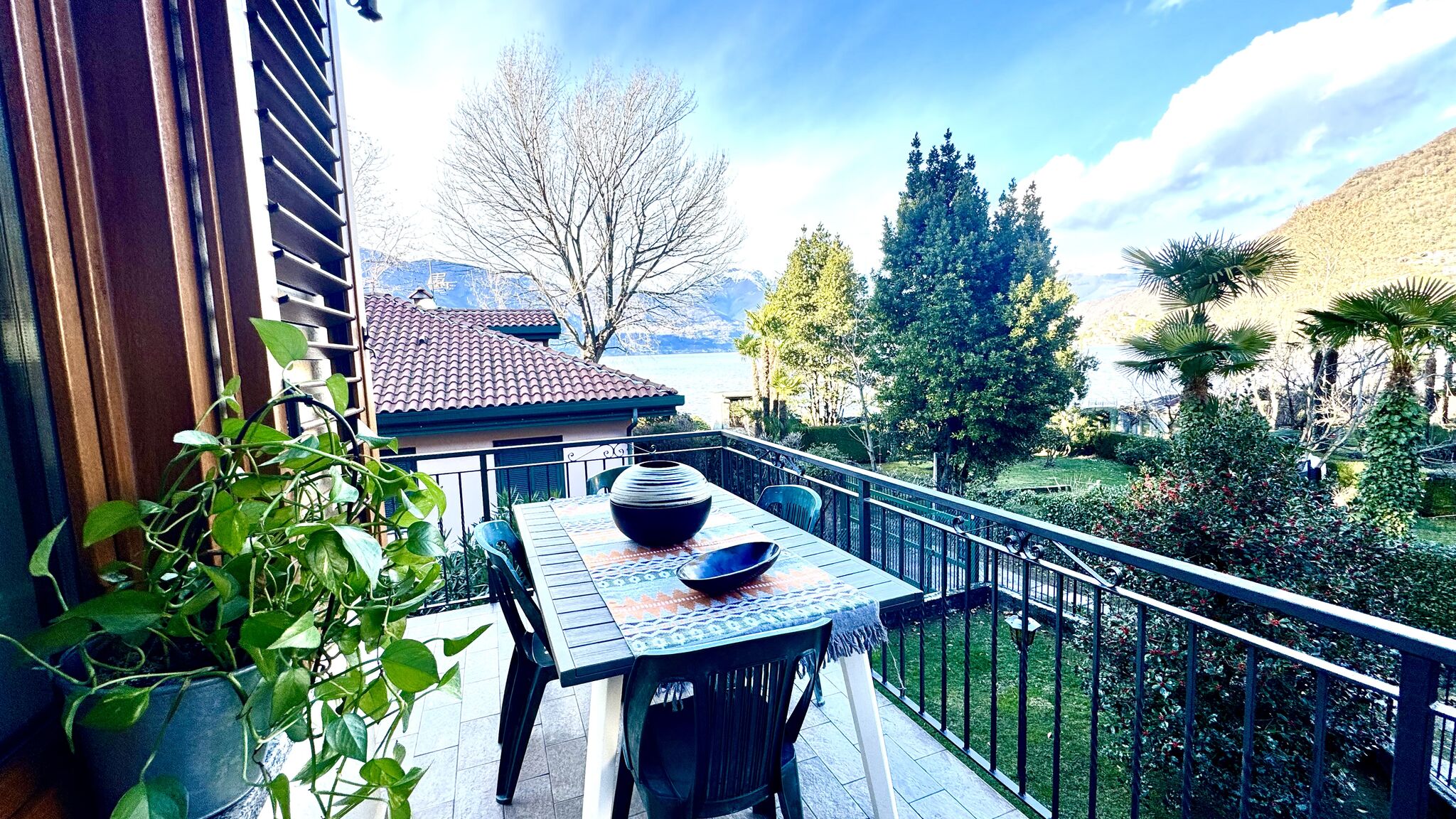 Italianway Dervio Villa Elvira appartamento fronte lago di Como A/C