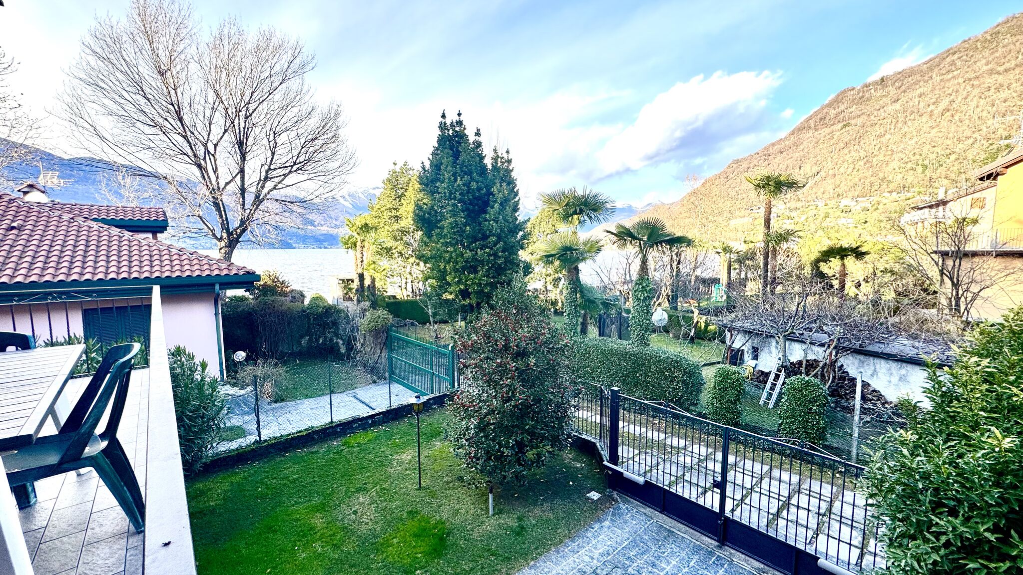 Italianway Dervio Villa Elvira appartamento fronte lago di Como A/C