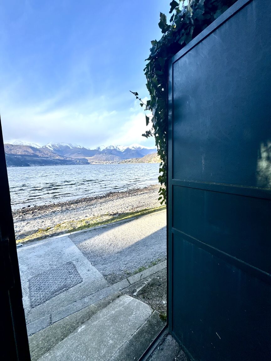 Italianway Dervio Villa Elvira appartamento fronte lago di Como A/C