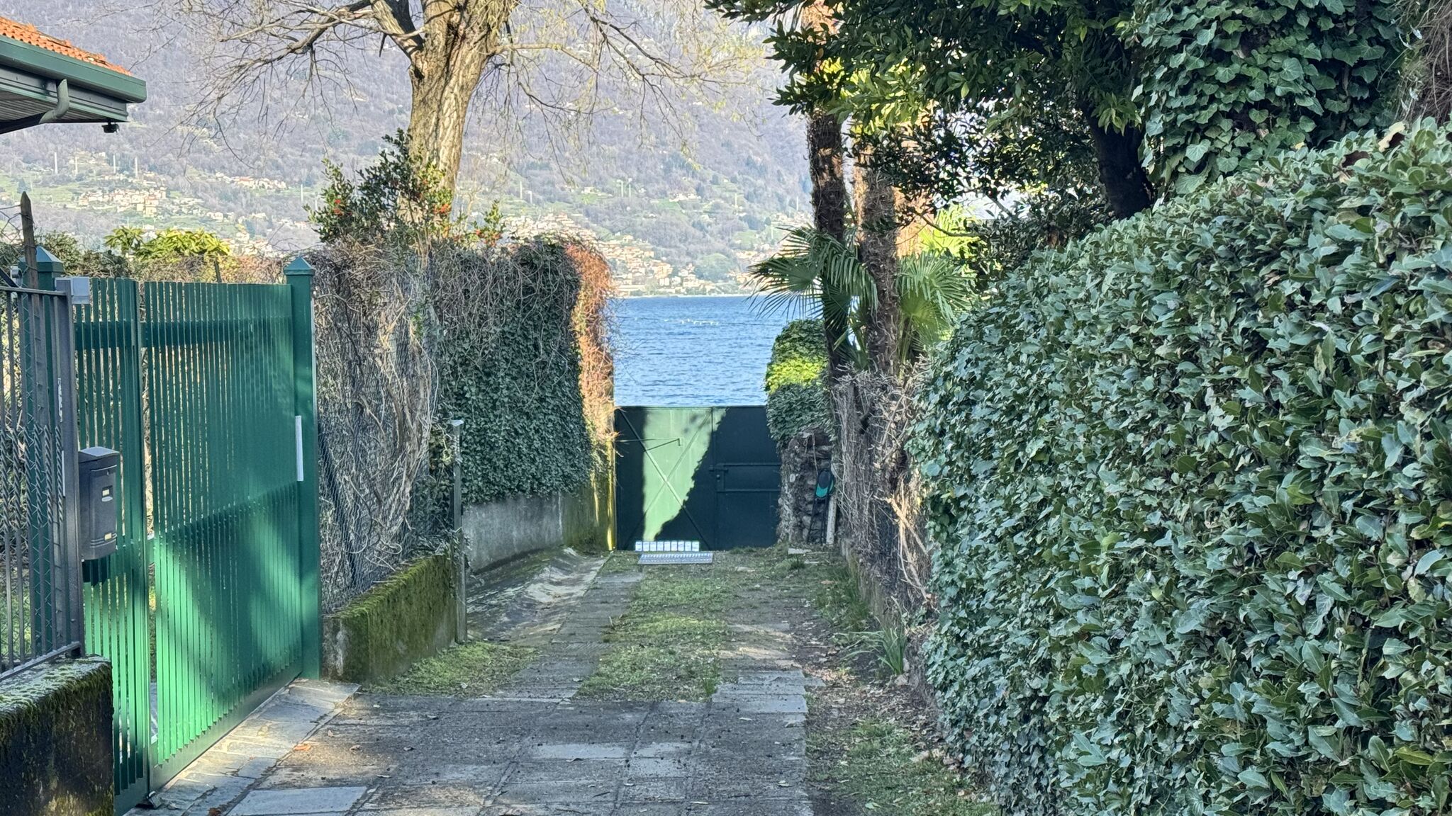 Italianway Dervio Villa Elvira appartamento fronte lago di Como A/C