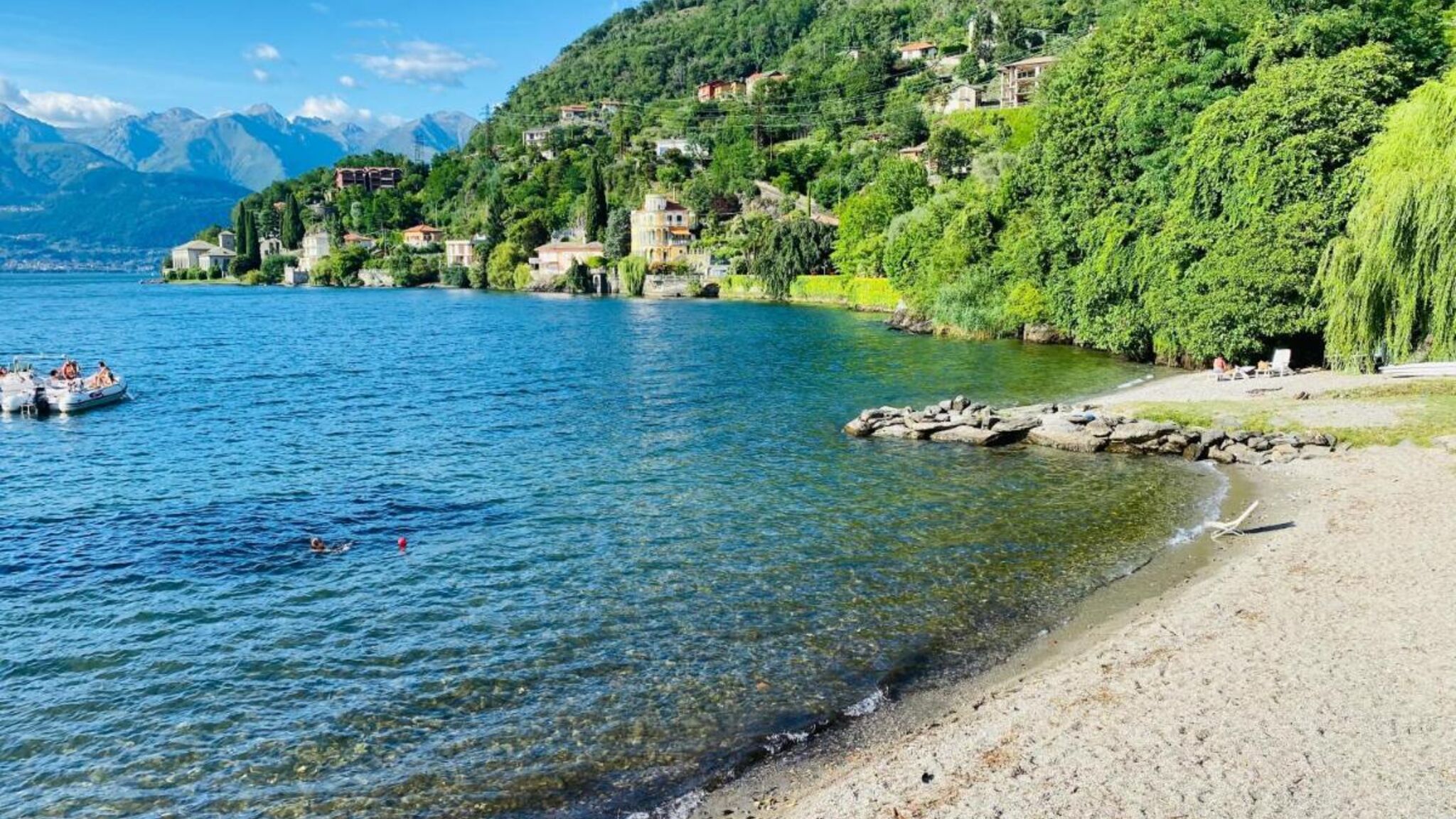 Italianway Dervio Villa Elvira appartamento fronte lago di Como A/C